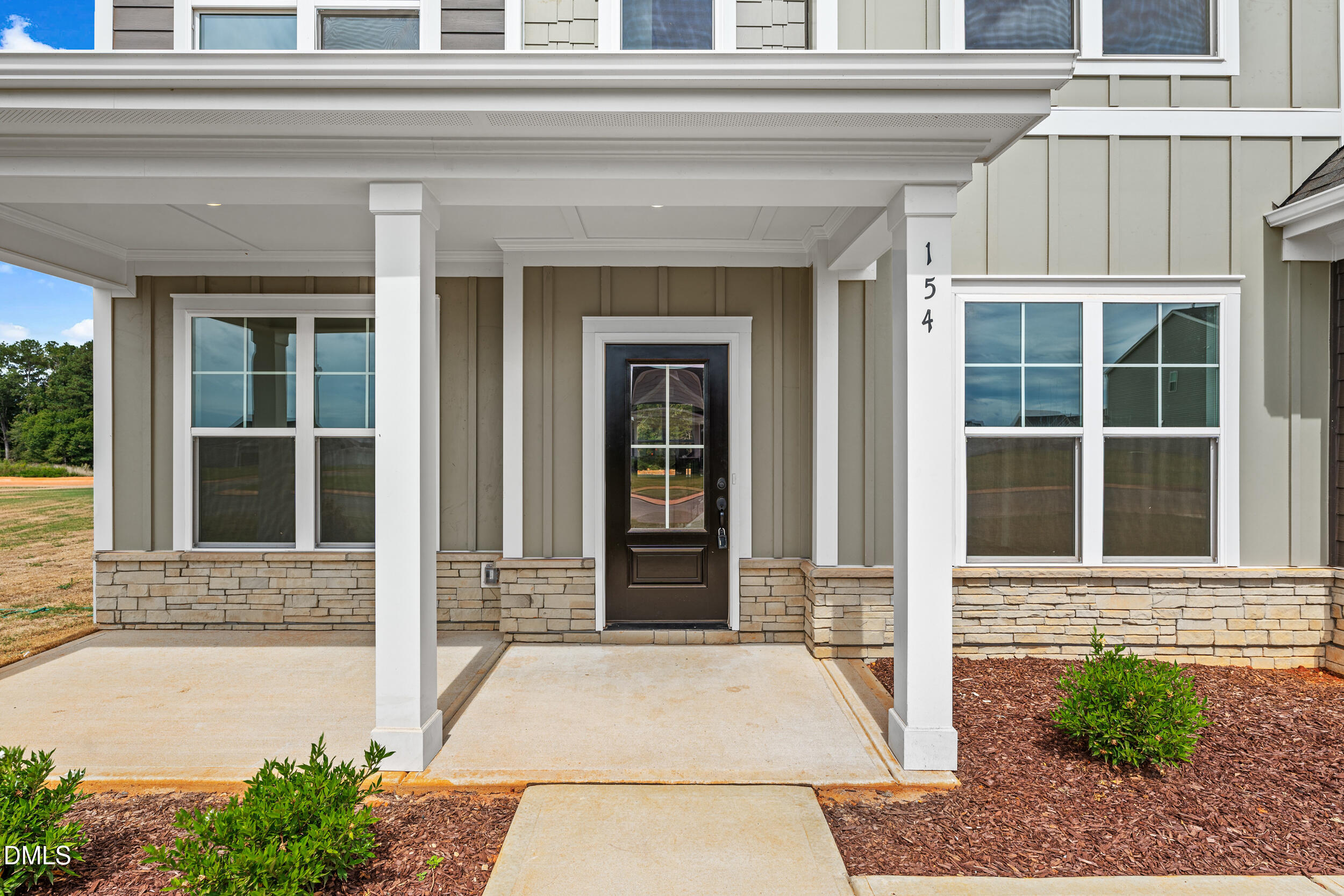 84 W Fountainhead Lane