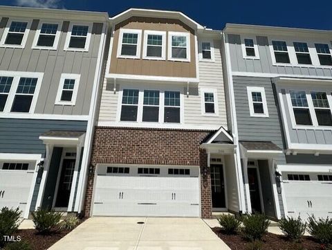 2106 Kettle Falls Station #689 Apex NC 27502