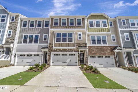 2712 Hunter Woods Drive #633 Apex NC 27502