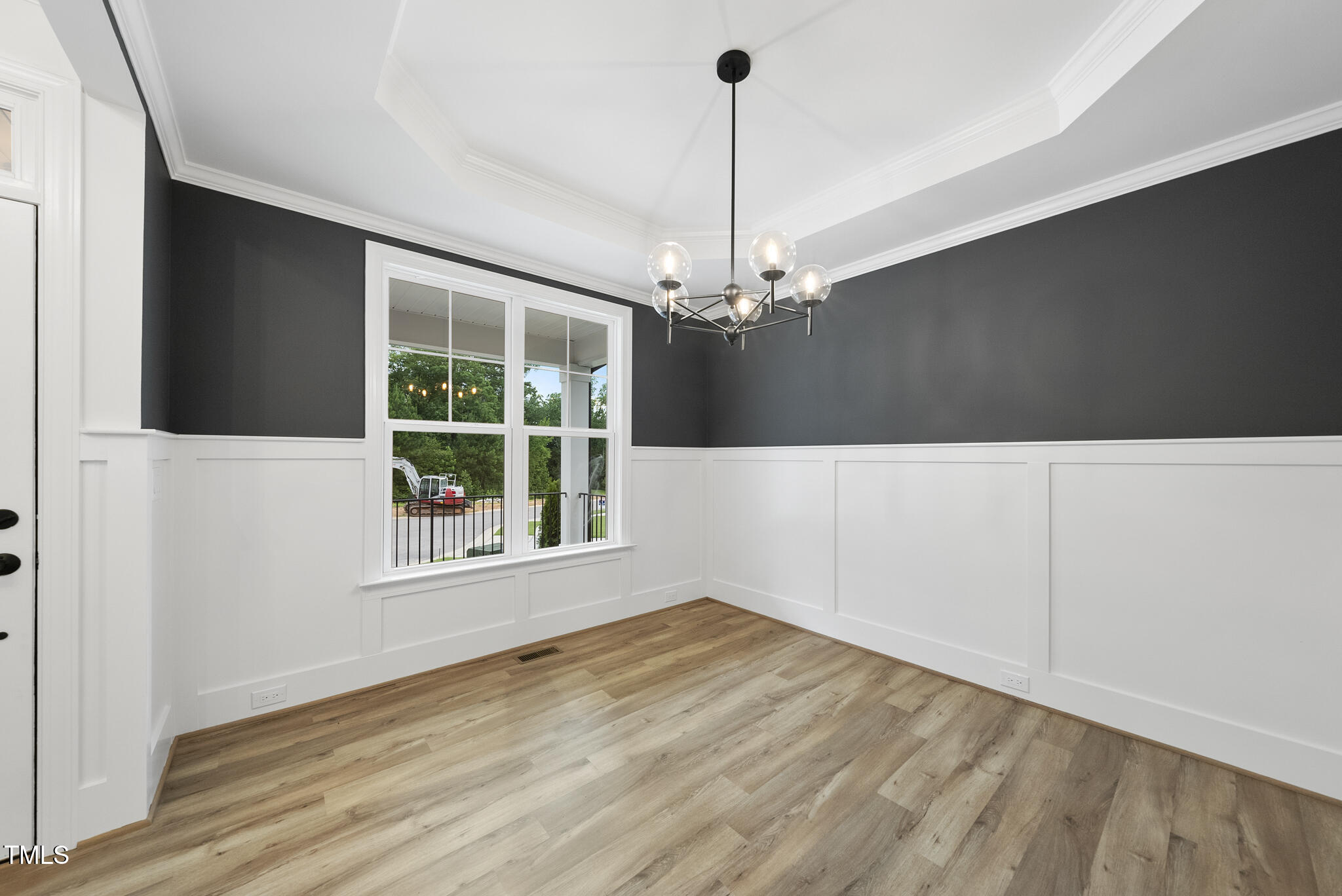 2621 Silver Gate Court