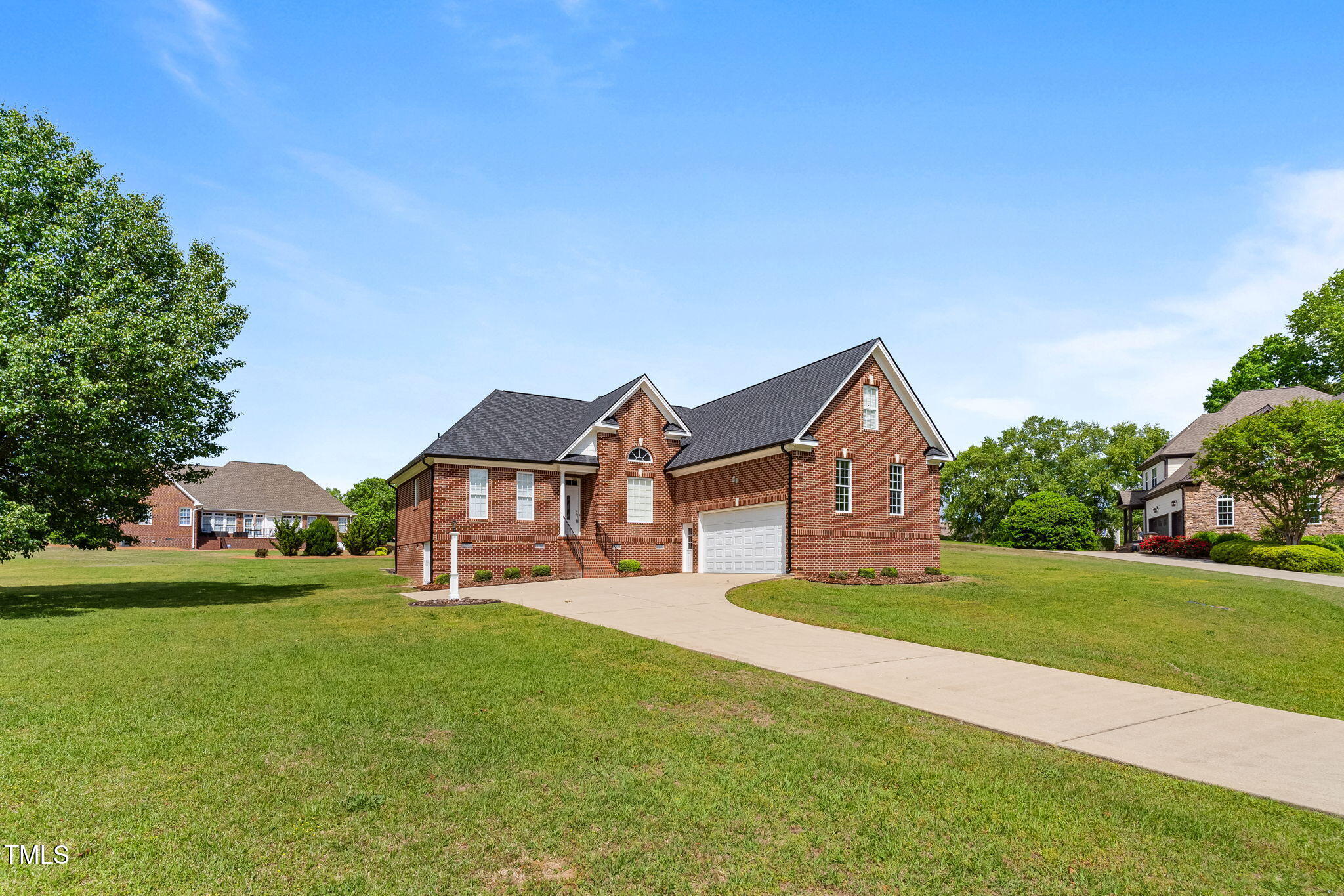 105 Pinecrest Drive
