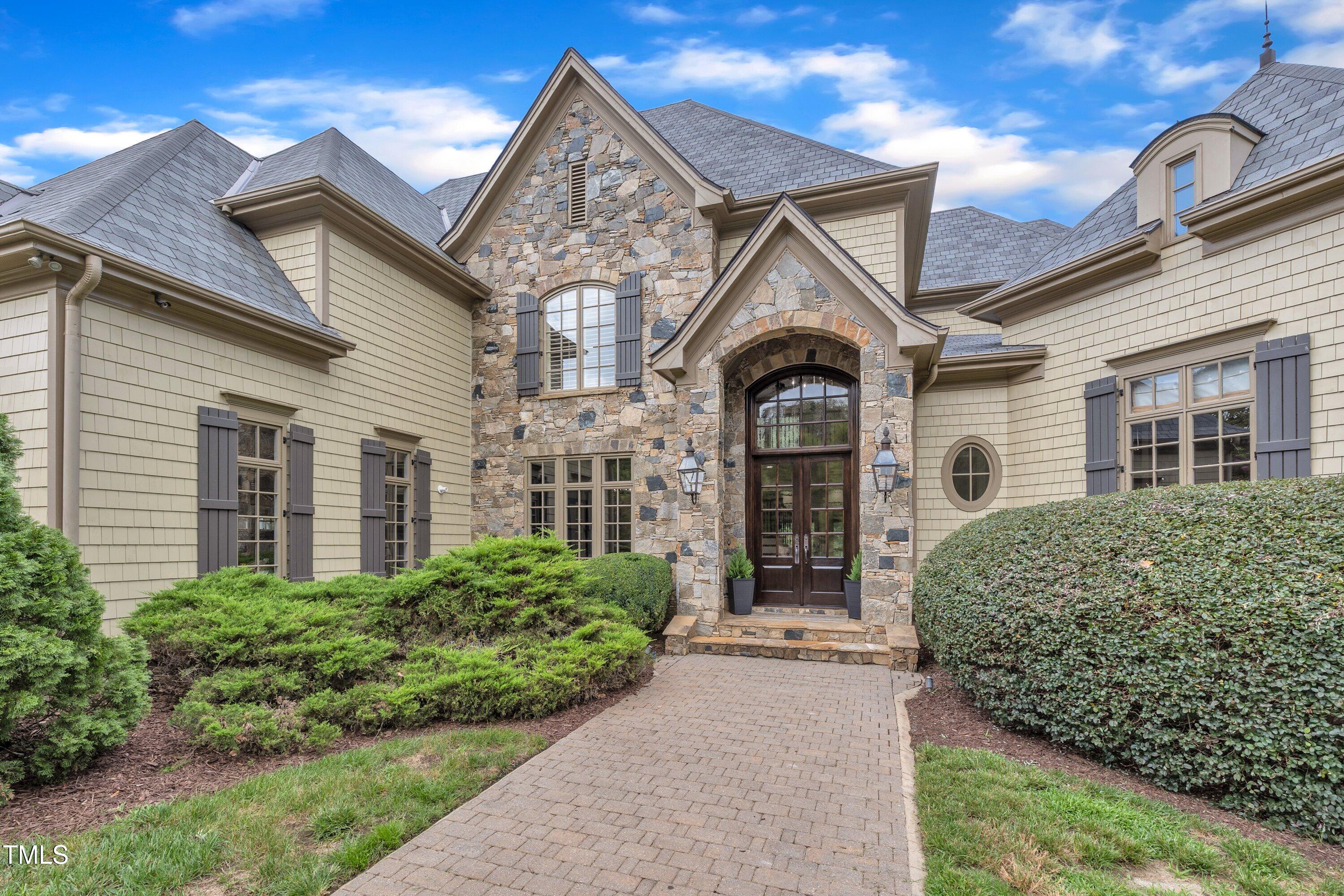 1112 Stone Kirk Drive