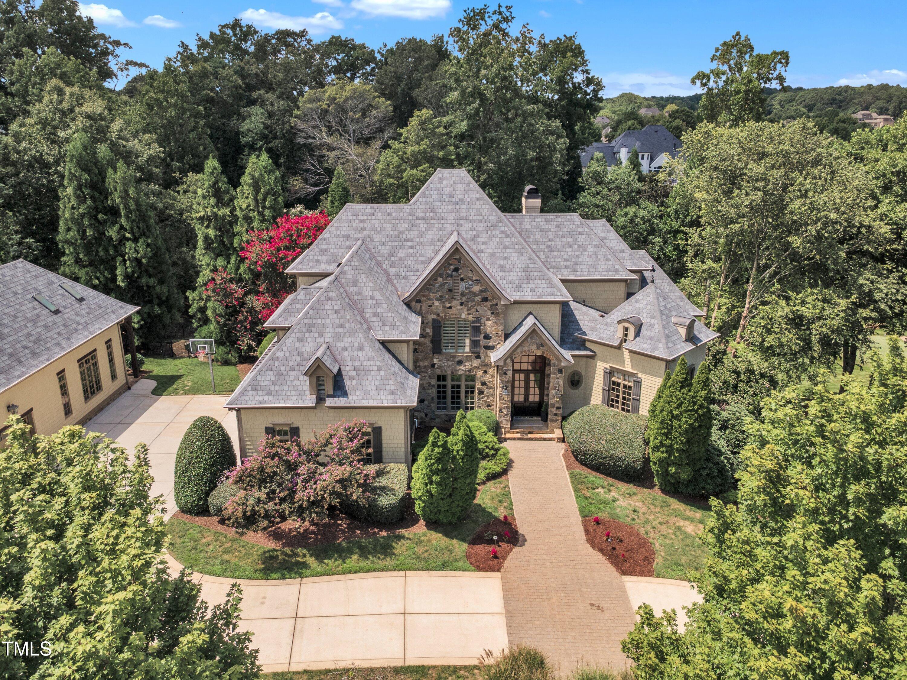1112 Stone Kirk Drive