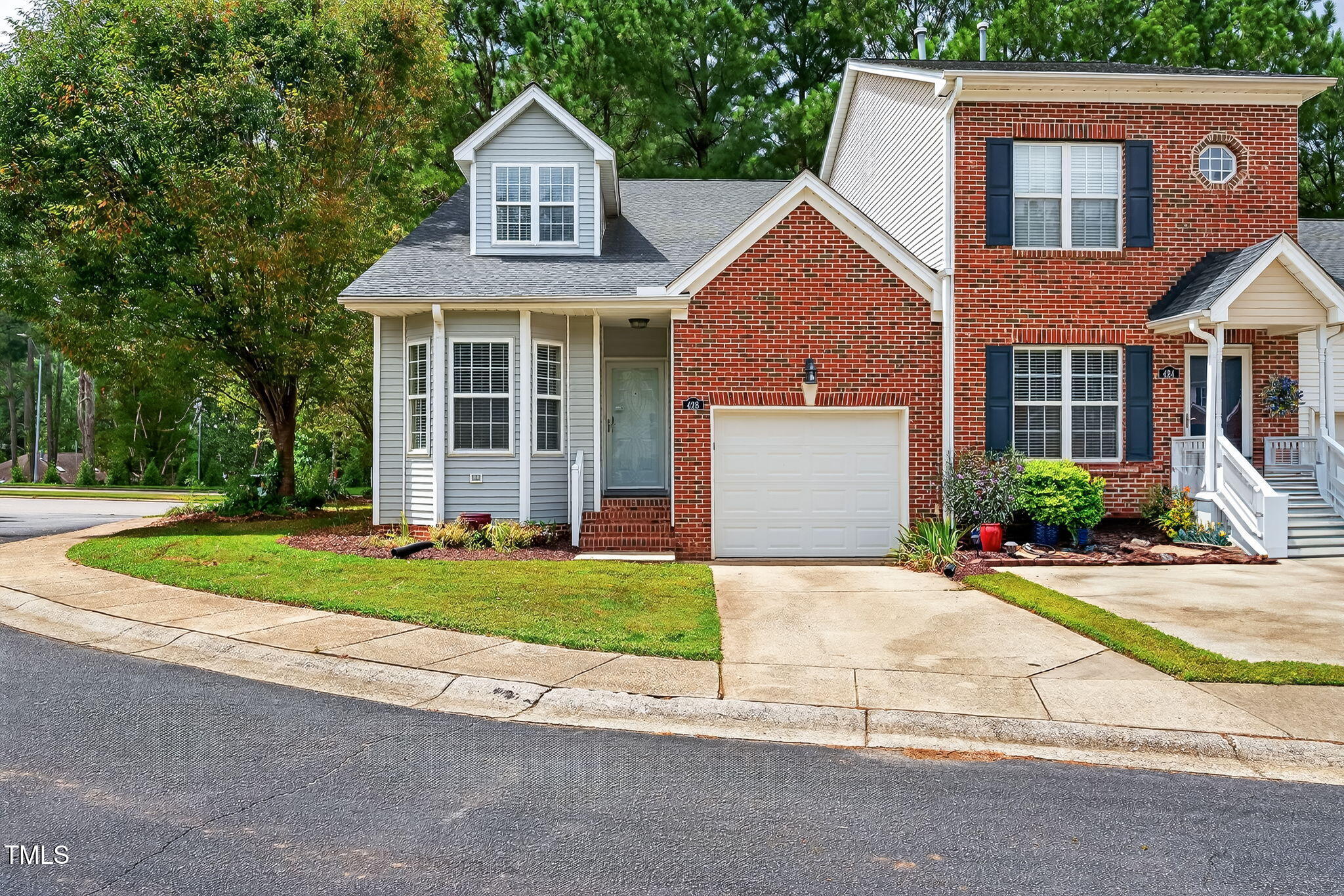 428 Grand Pointe Drive