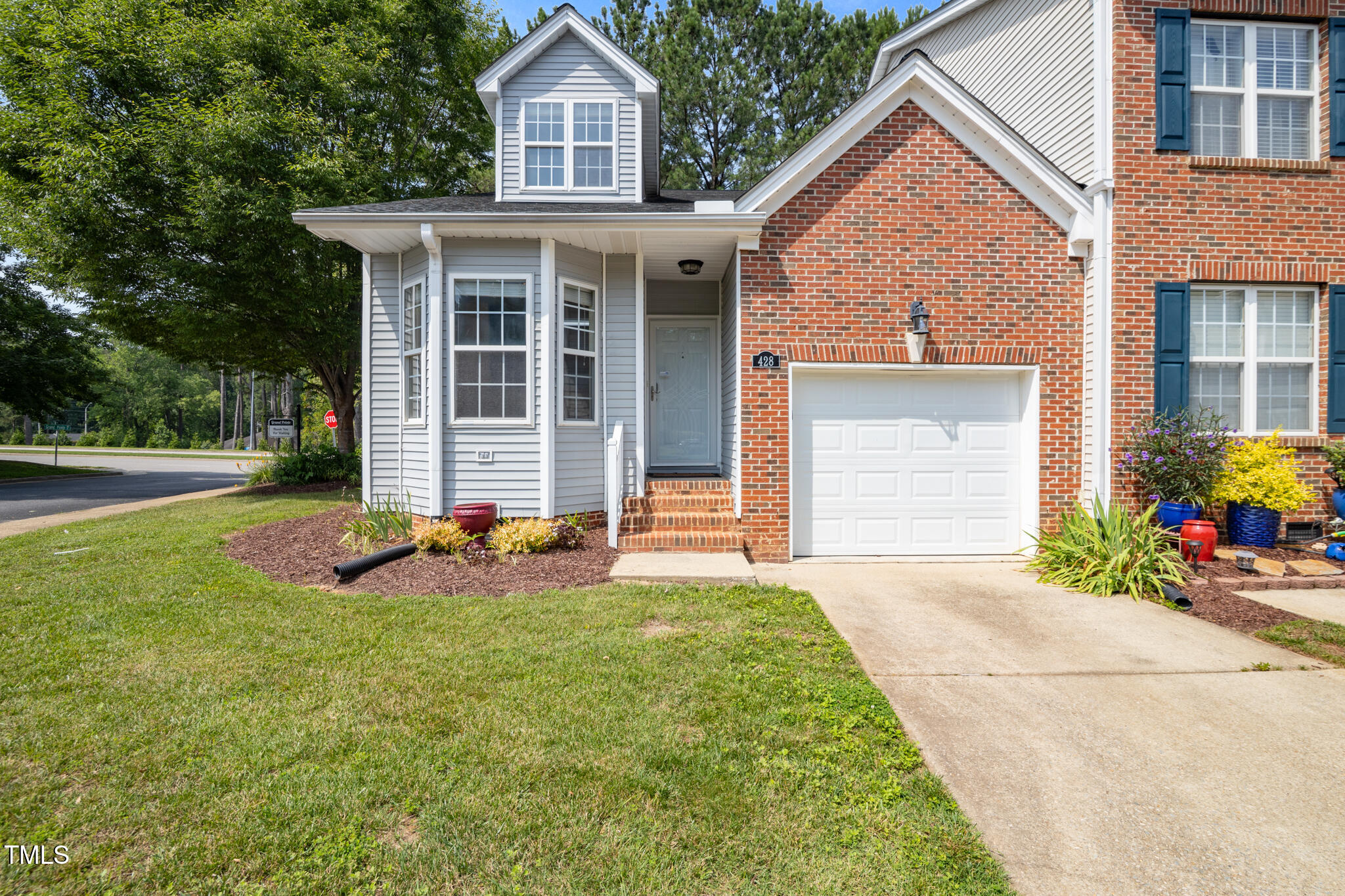 428 Grand Pointe Drive