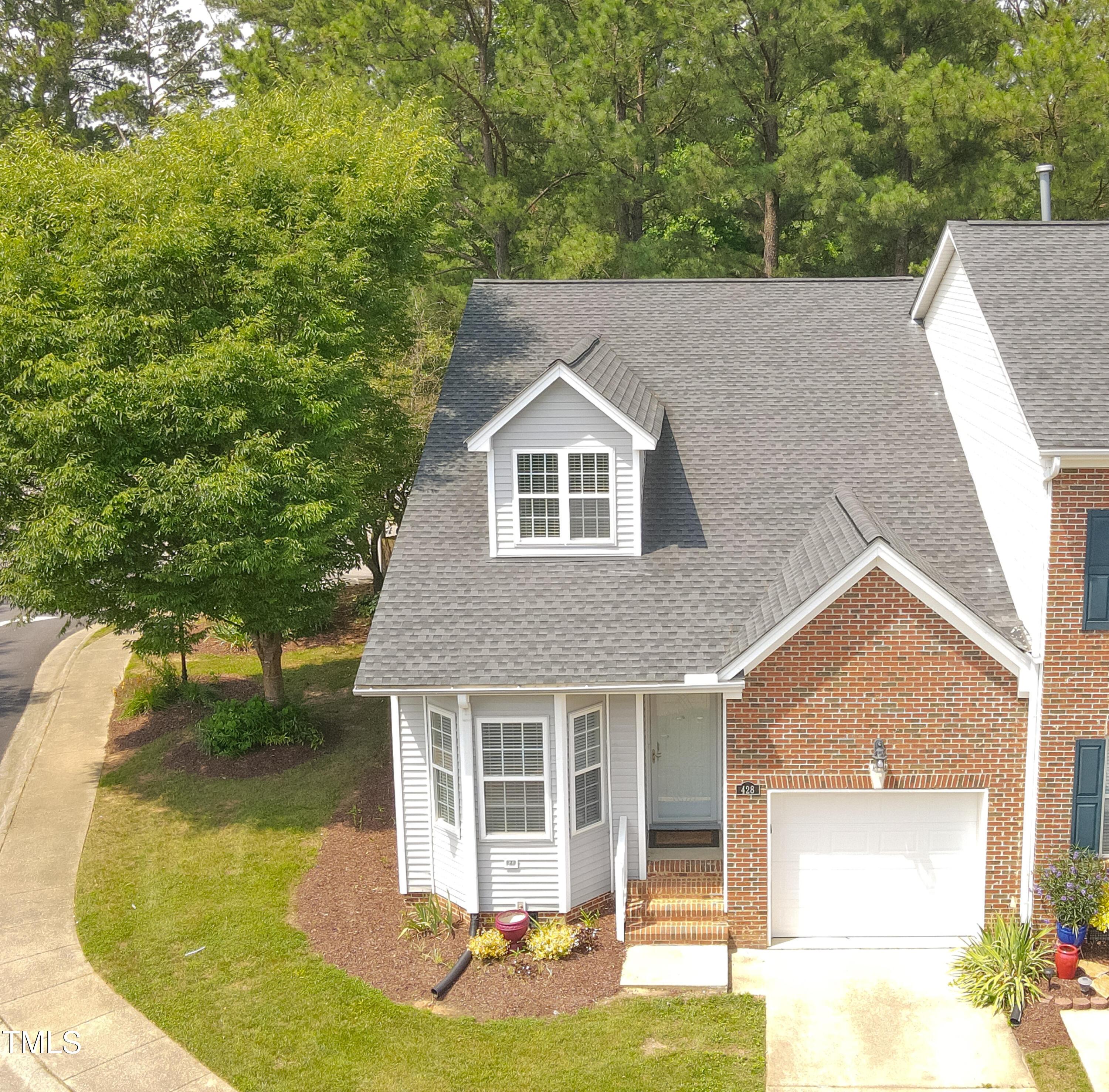 428 Grand Pointe Drive