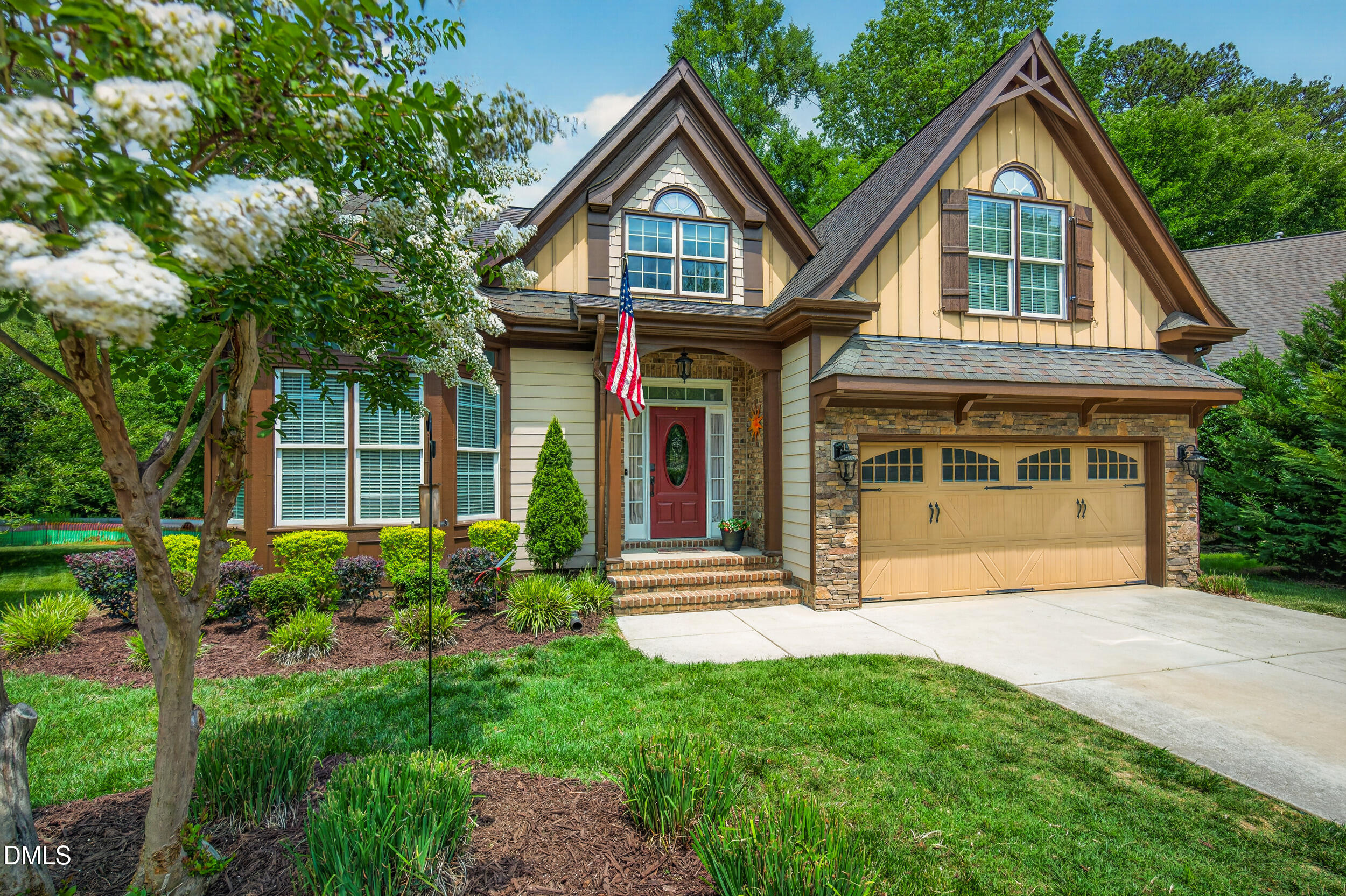 61 Buttonwood Court