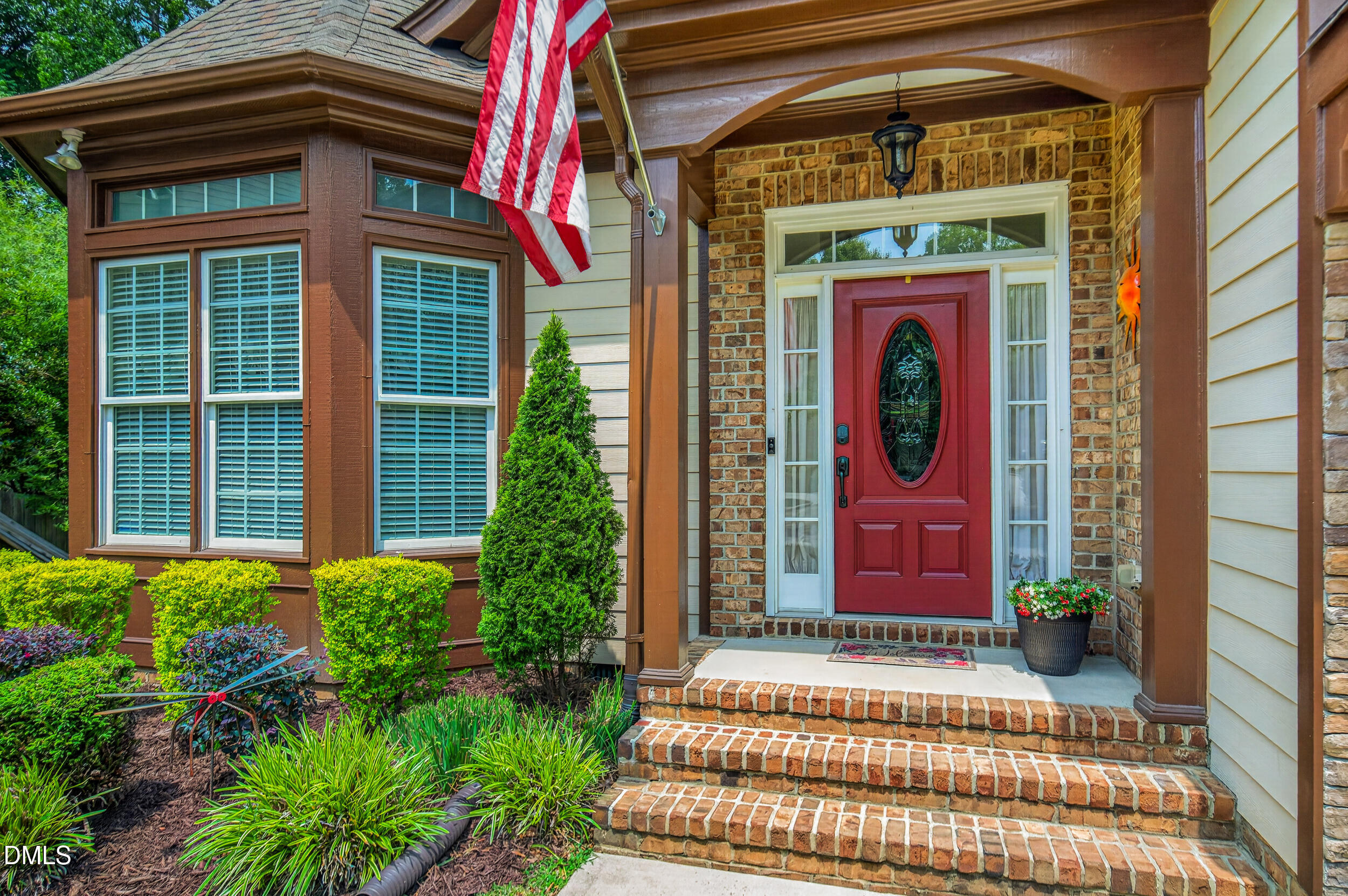 61 Buttonwood Court