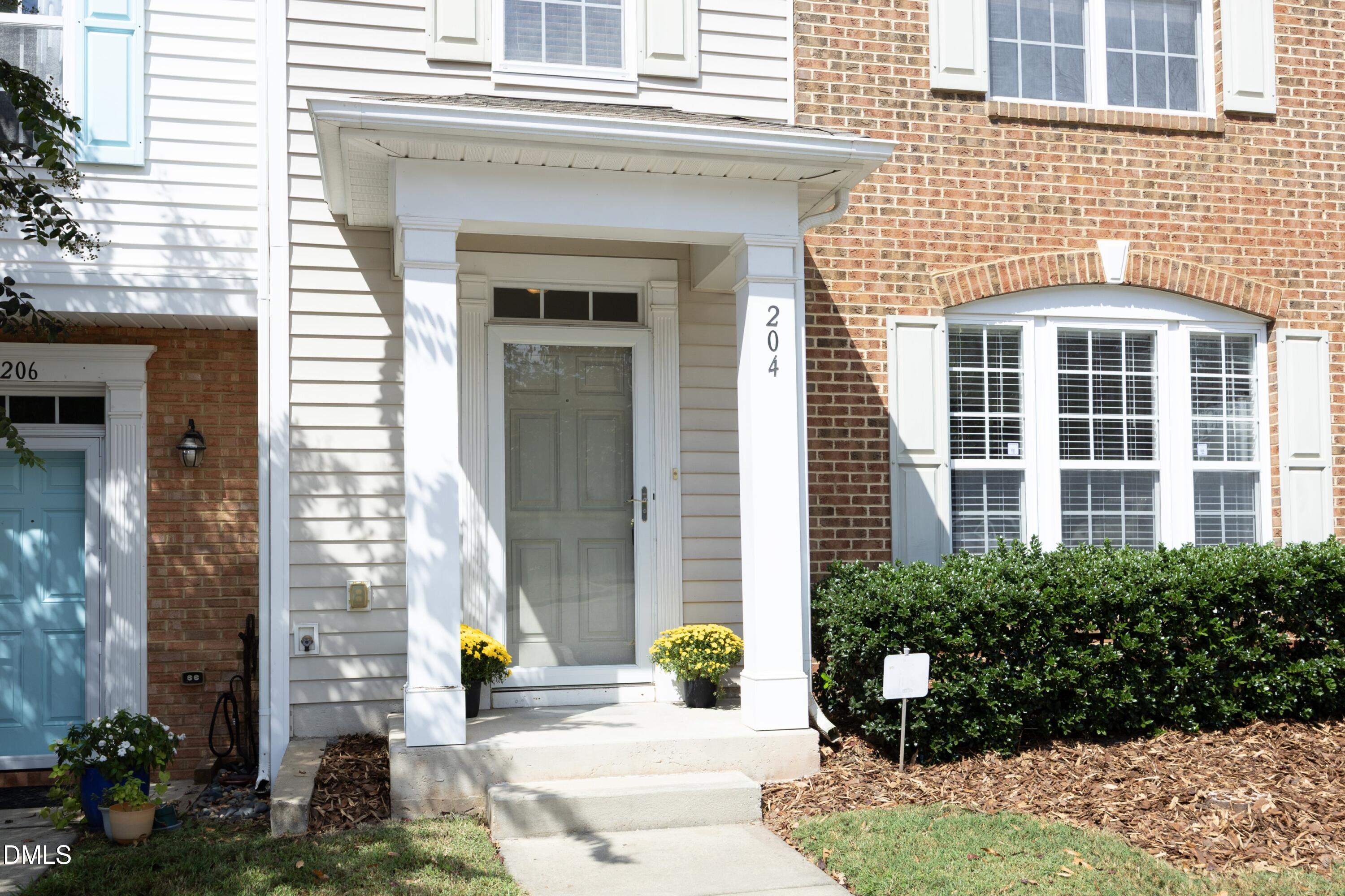 204 Hickory Meadow Circle