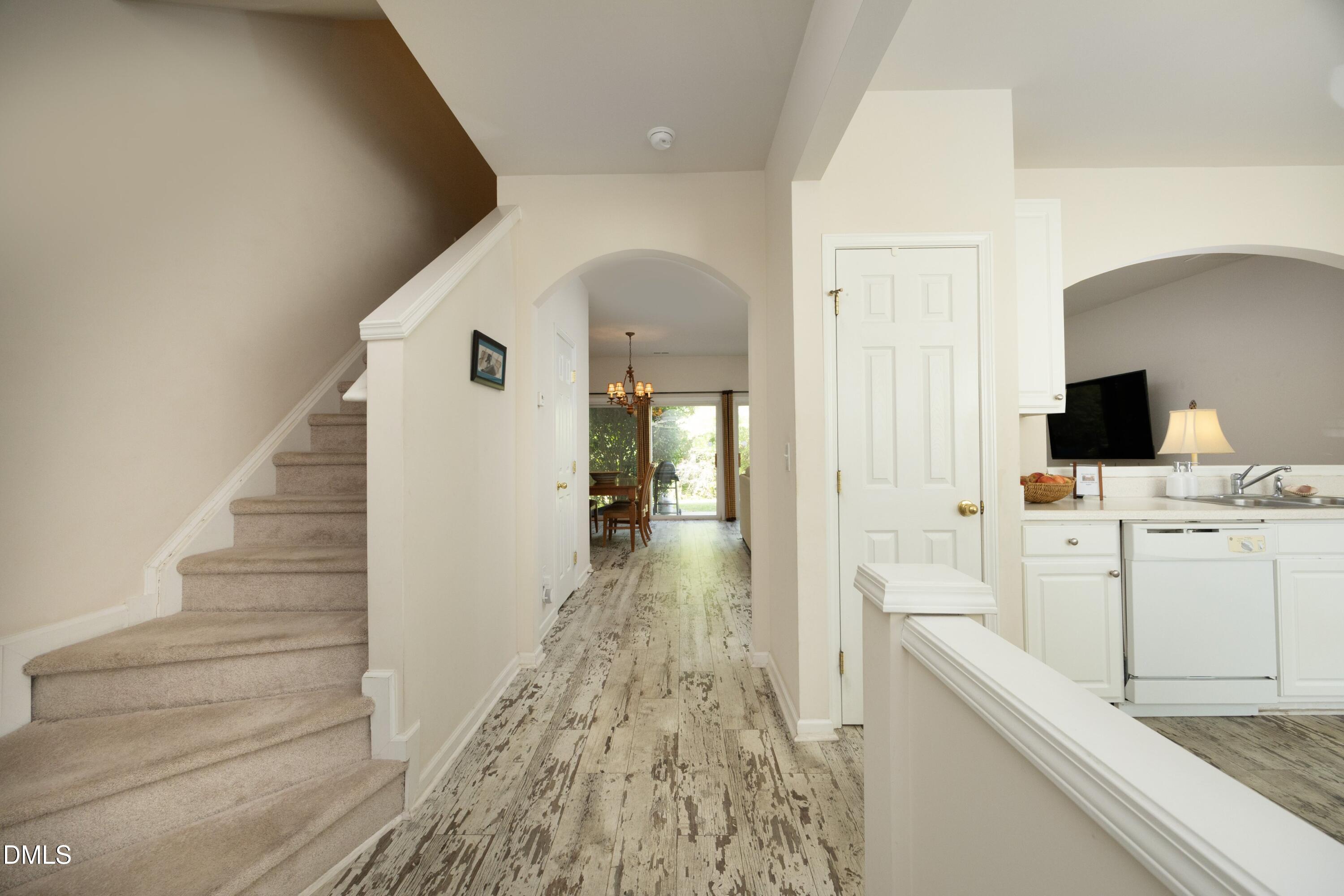 204 Hickory Meadow Circle