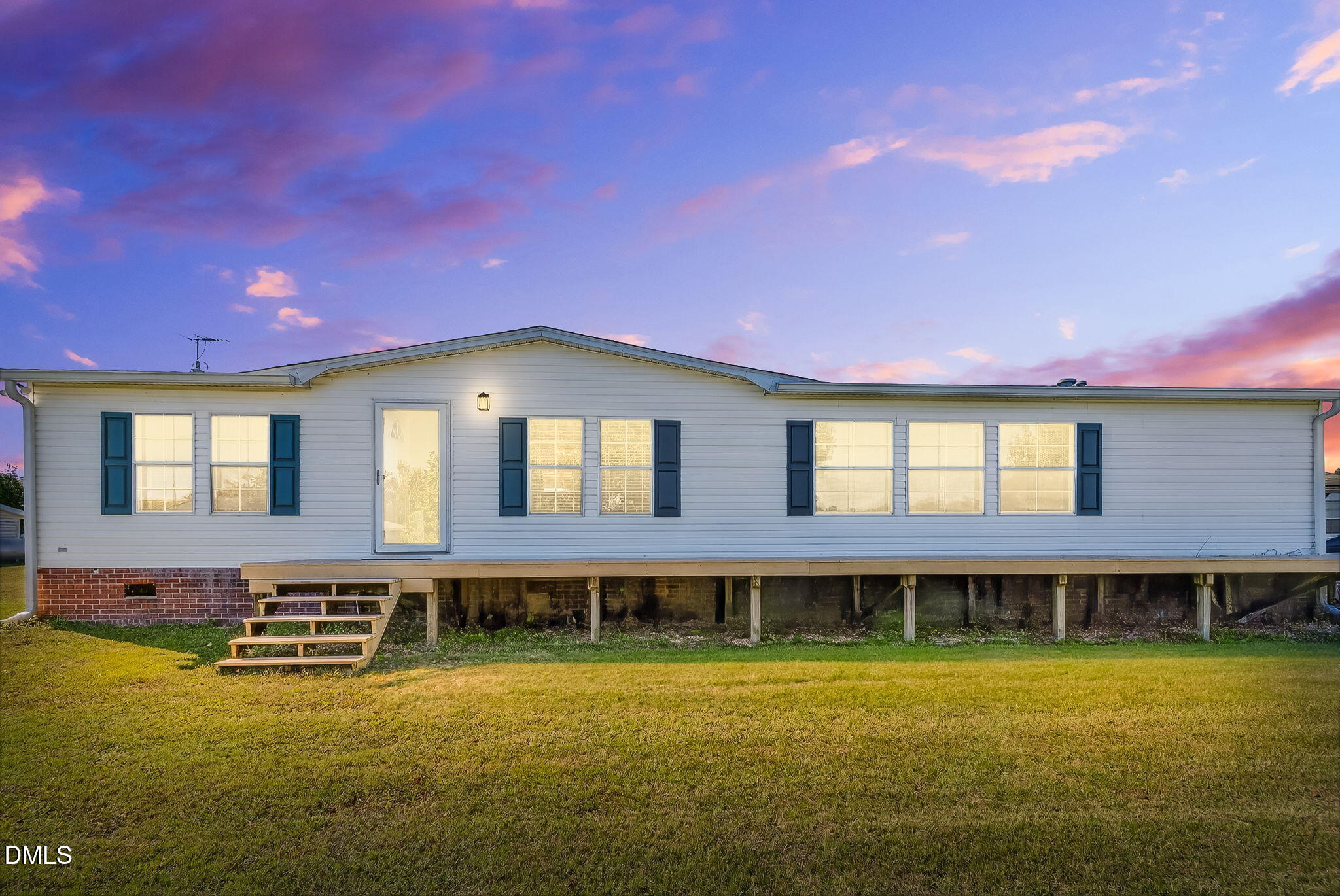 Benson, North Carolina, 27504, United States, 3 Bedrooms Bedrooms, ,3 BathroomsBathrooms,Residential,Active,2043441