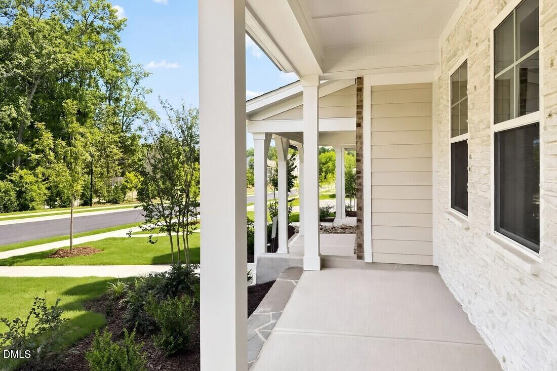 620 Macmillan Way