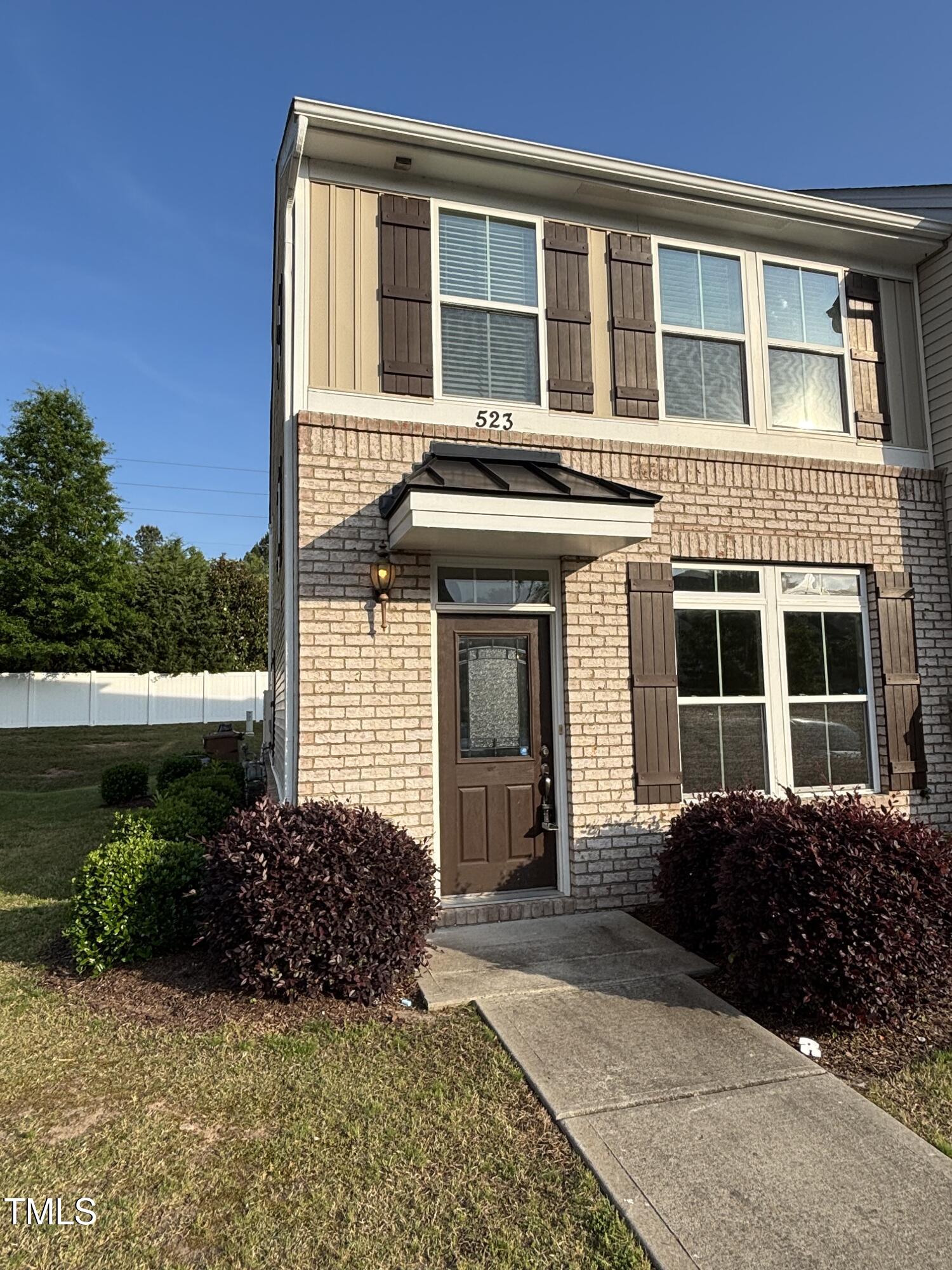 523 Berry Chase Way