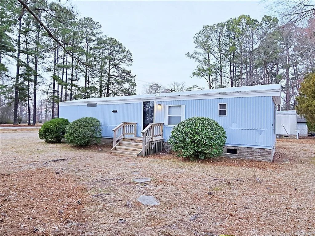 1581 Rim / 822, 824 & 824 Rembrandt Road