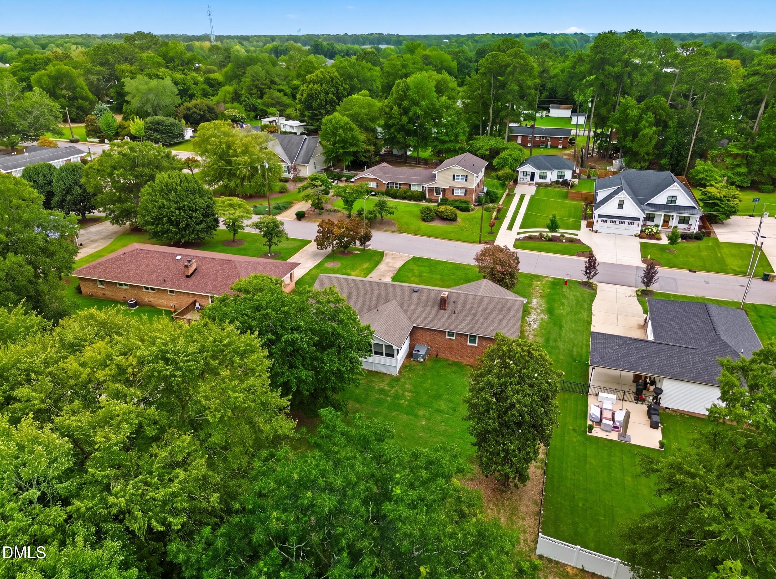 318 Crescent Drive