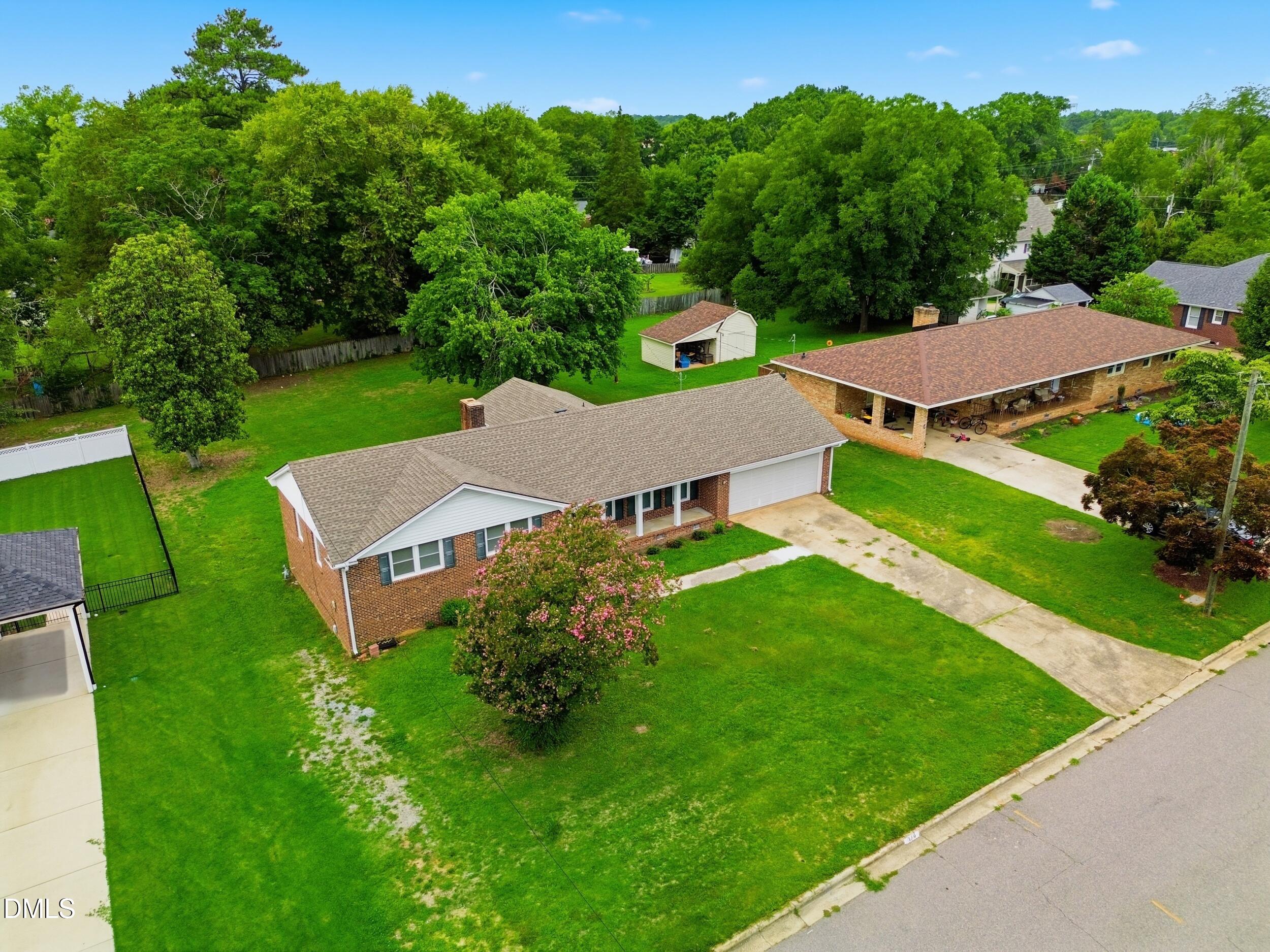 318 Crescent Drive