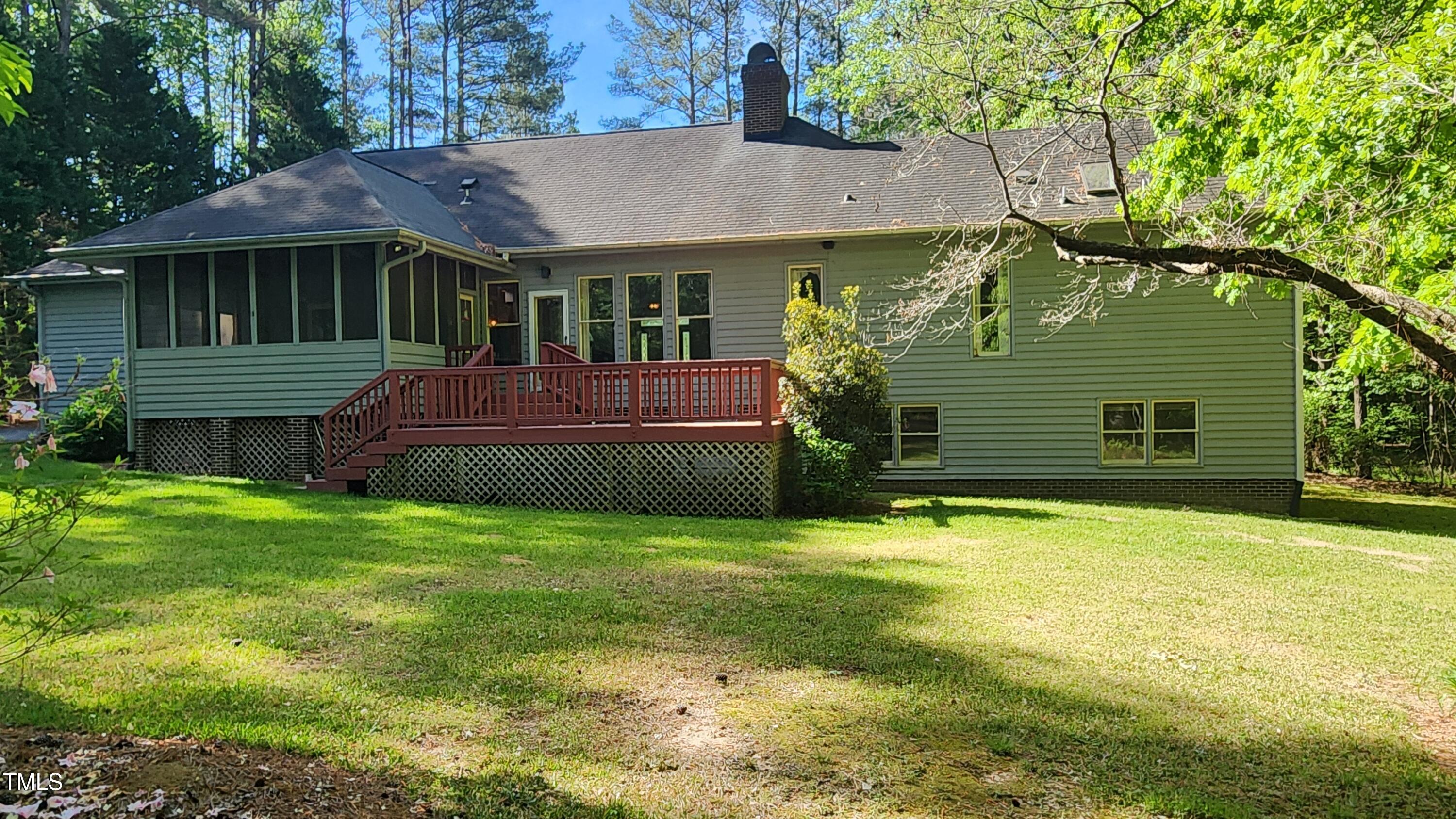 113 Colonial Drive