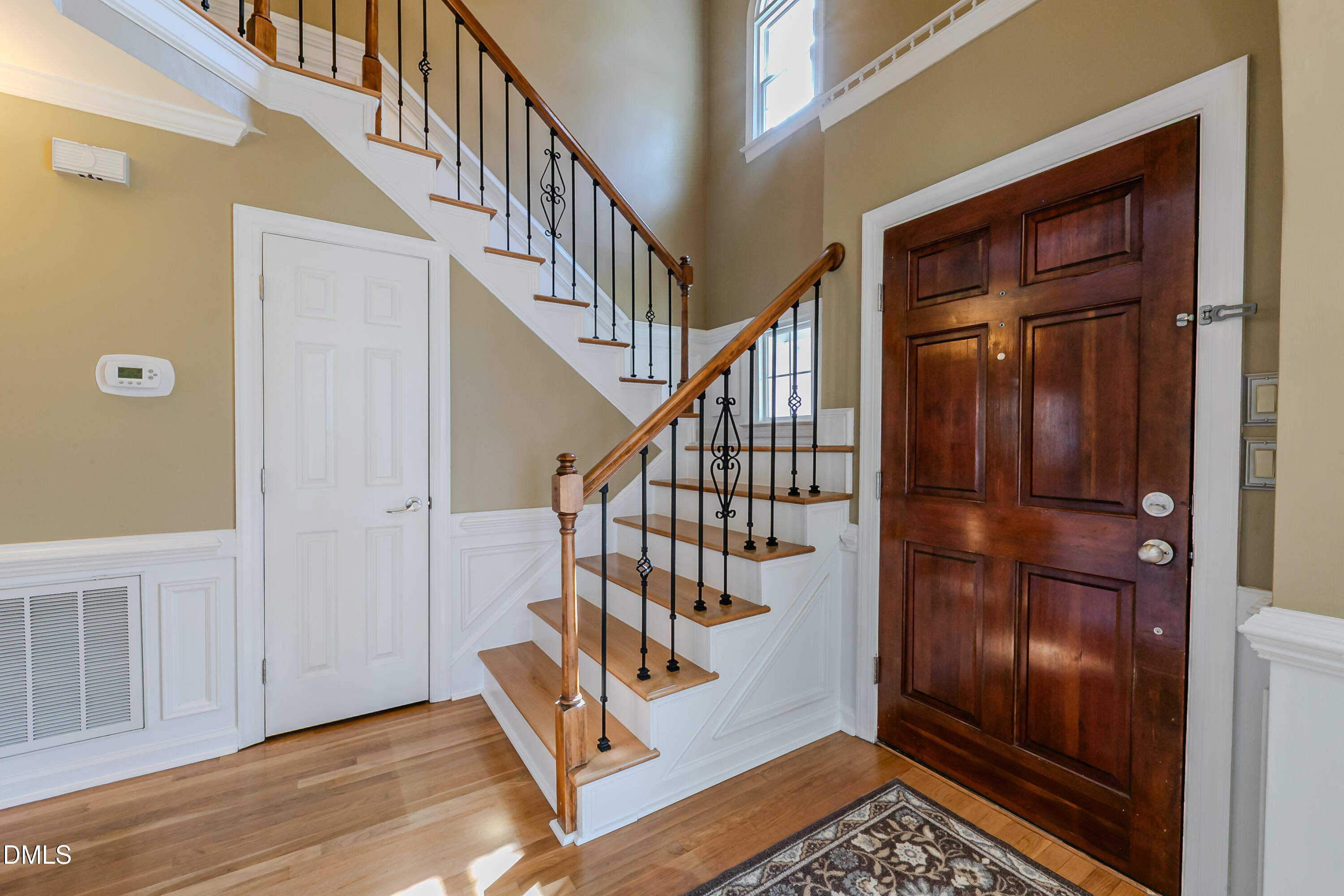 1010 Queensbury Circle