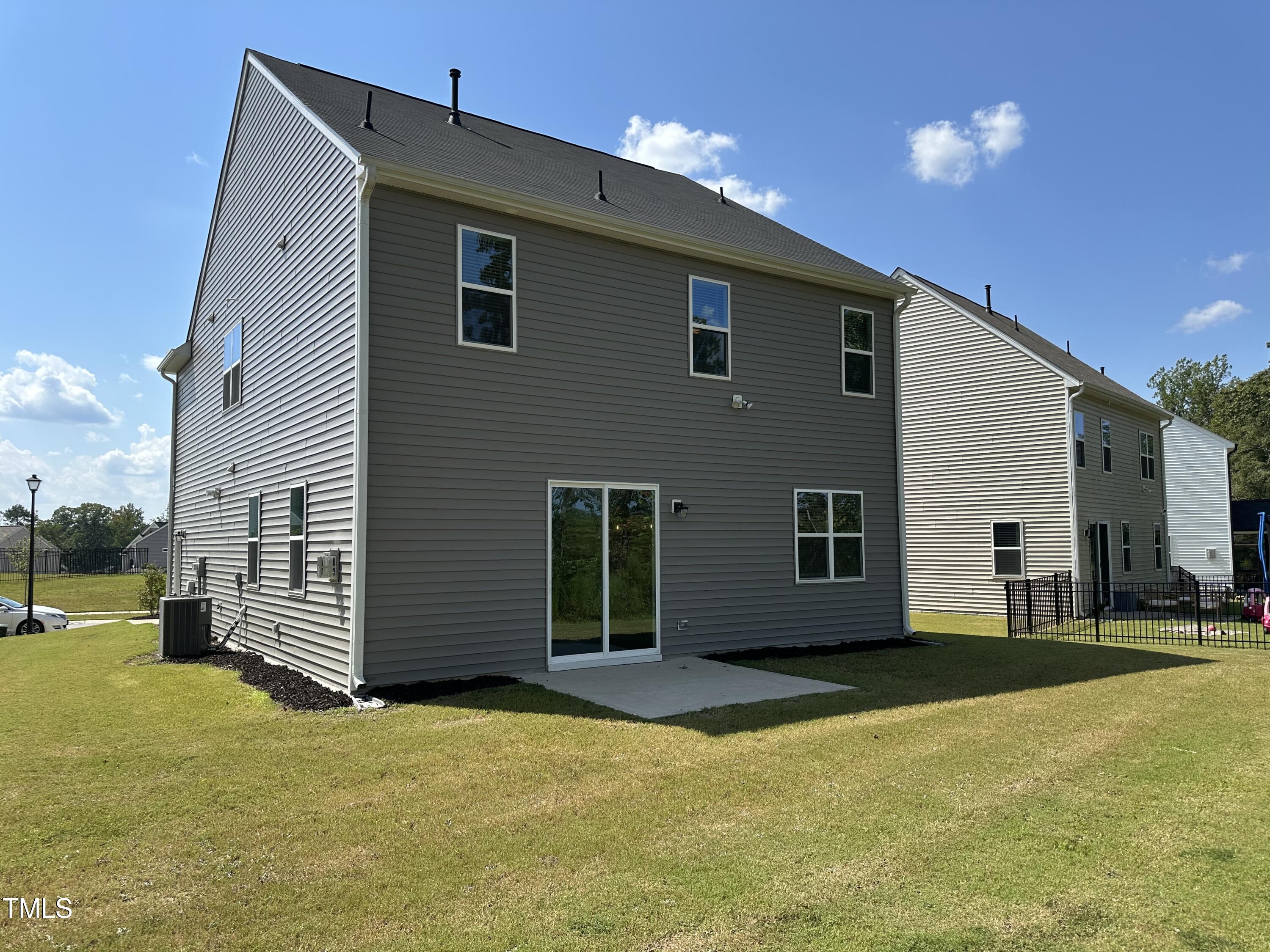 1233 Shadow Shade Drive