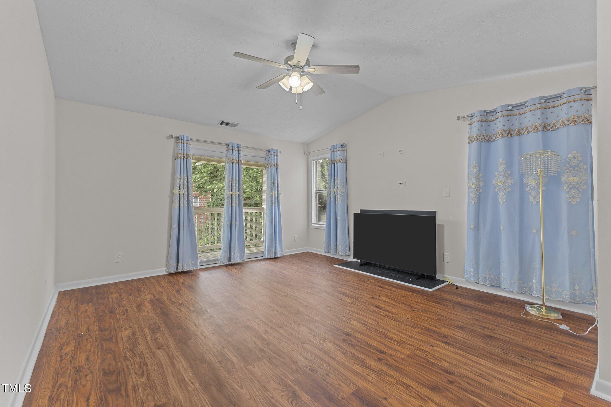 667 Barton'S Landing 8