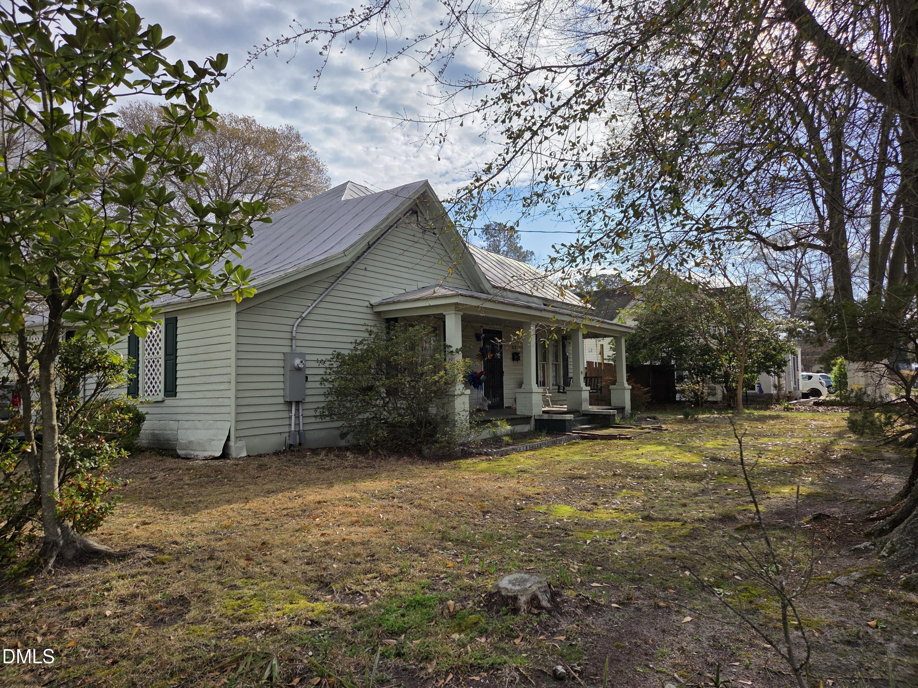 812 W Anderson Street