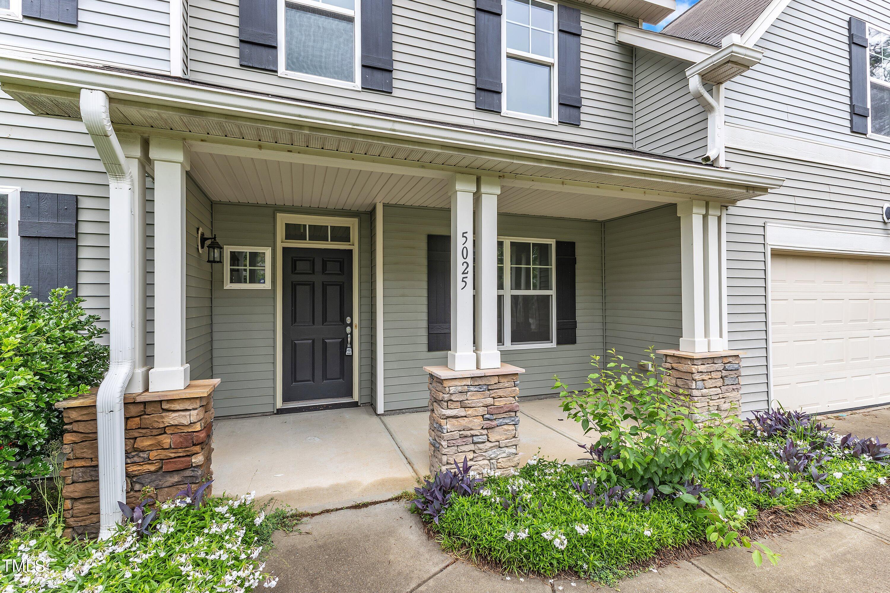 5025 Stonewood Pines Drive