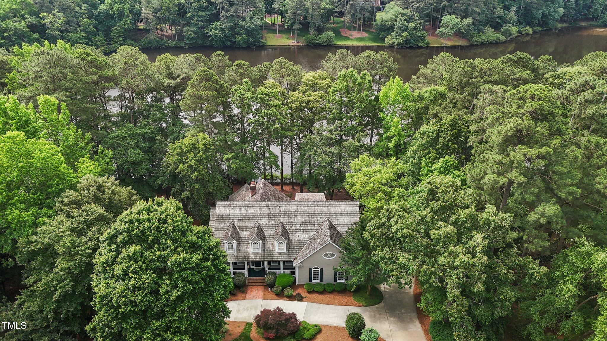 1009 Bearglades Lane