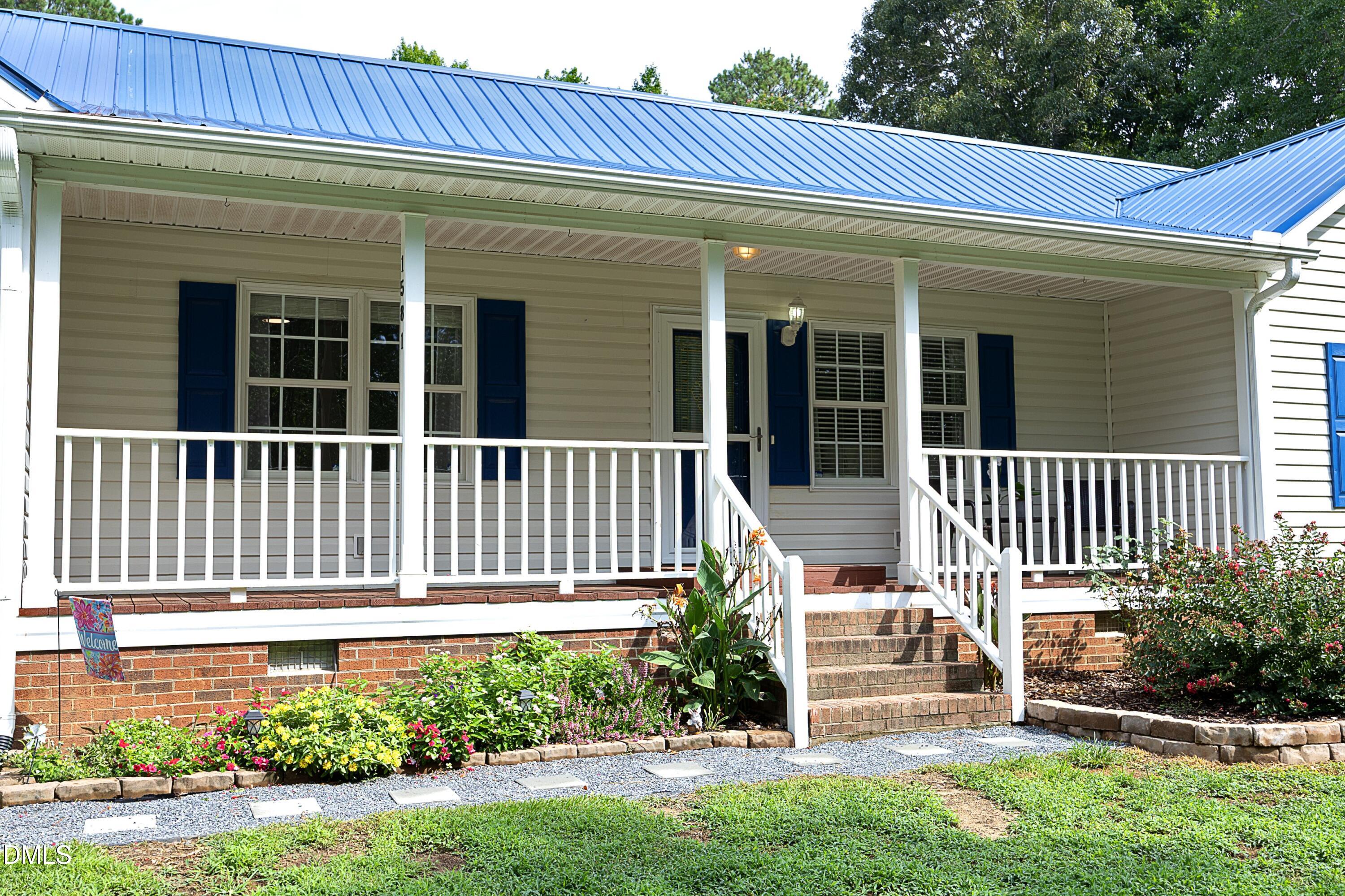1581 Deep River Road