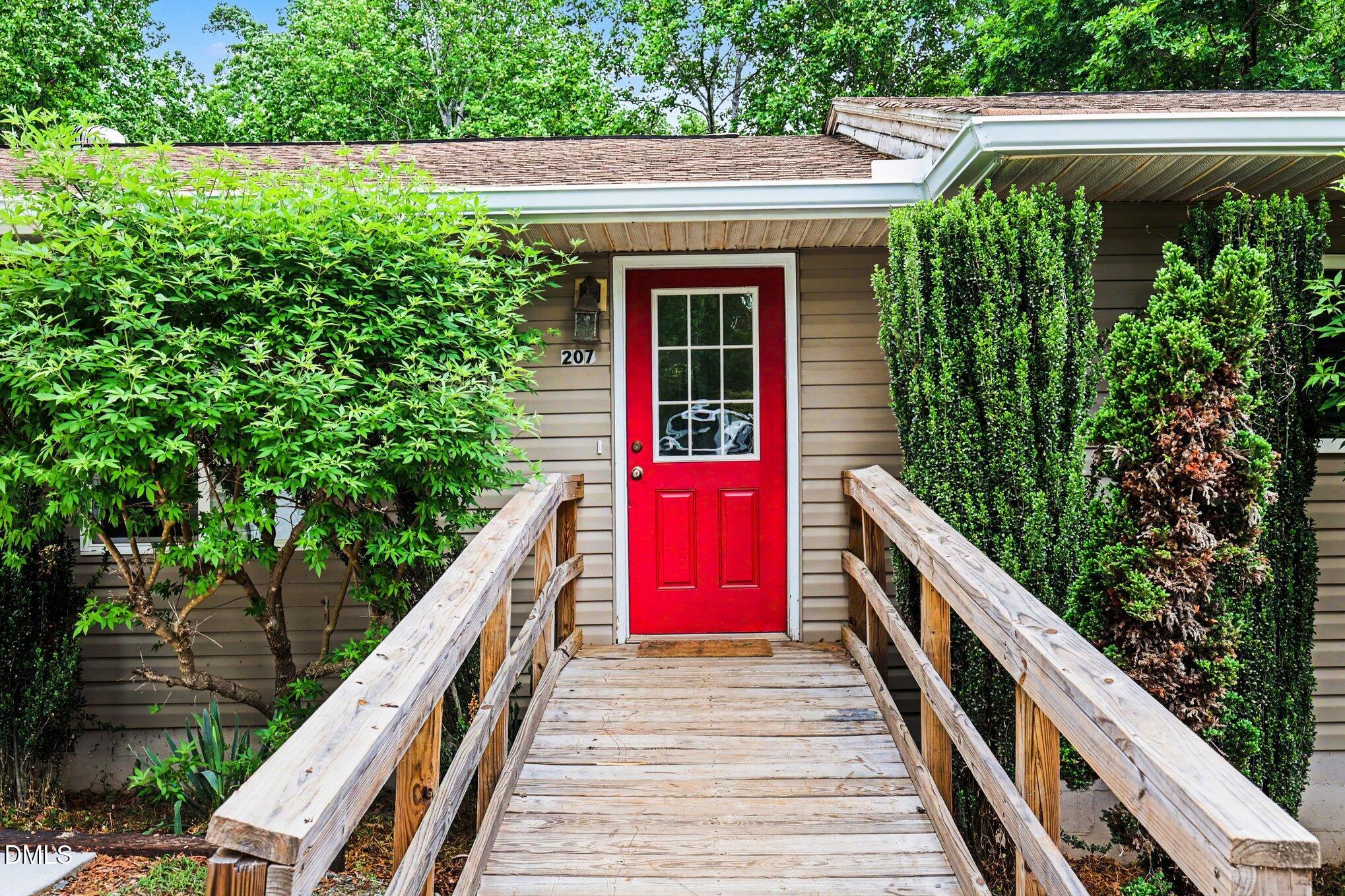 207 Oakland Drive