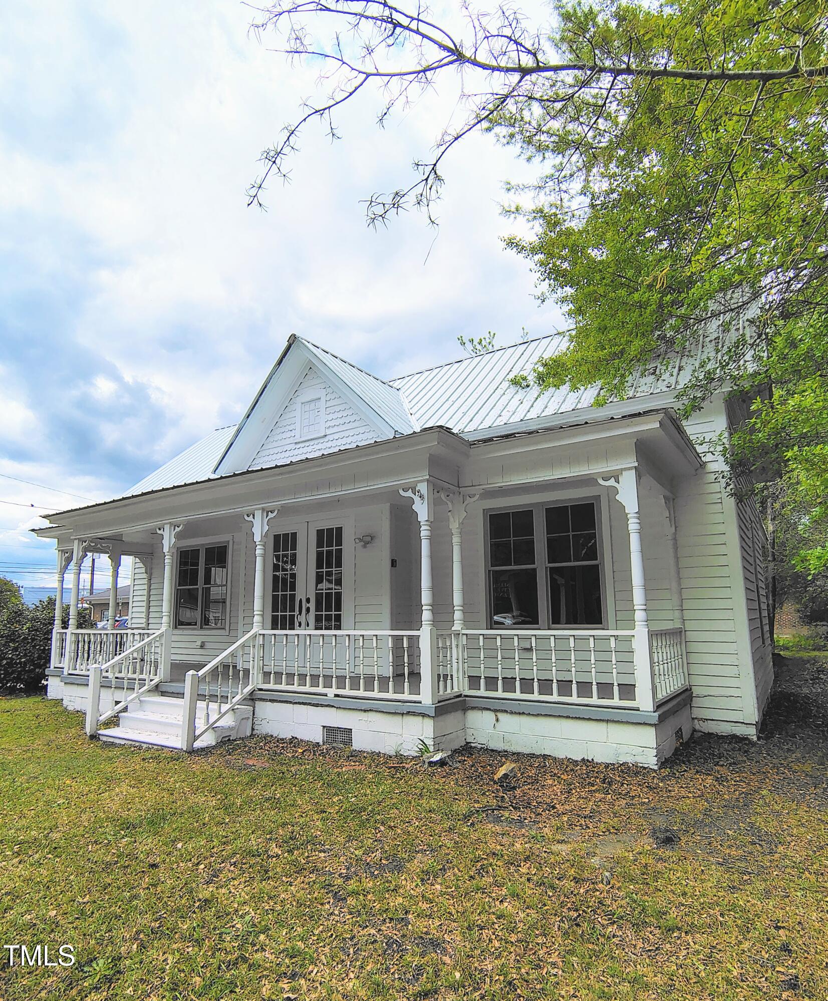 305 N Webb Street