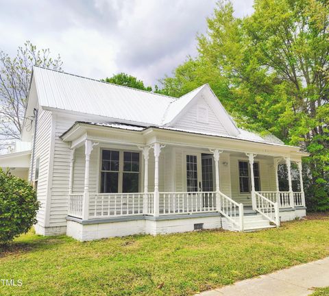 305 N Webb Street Selma NC 27576