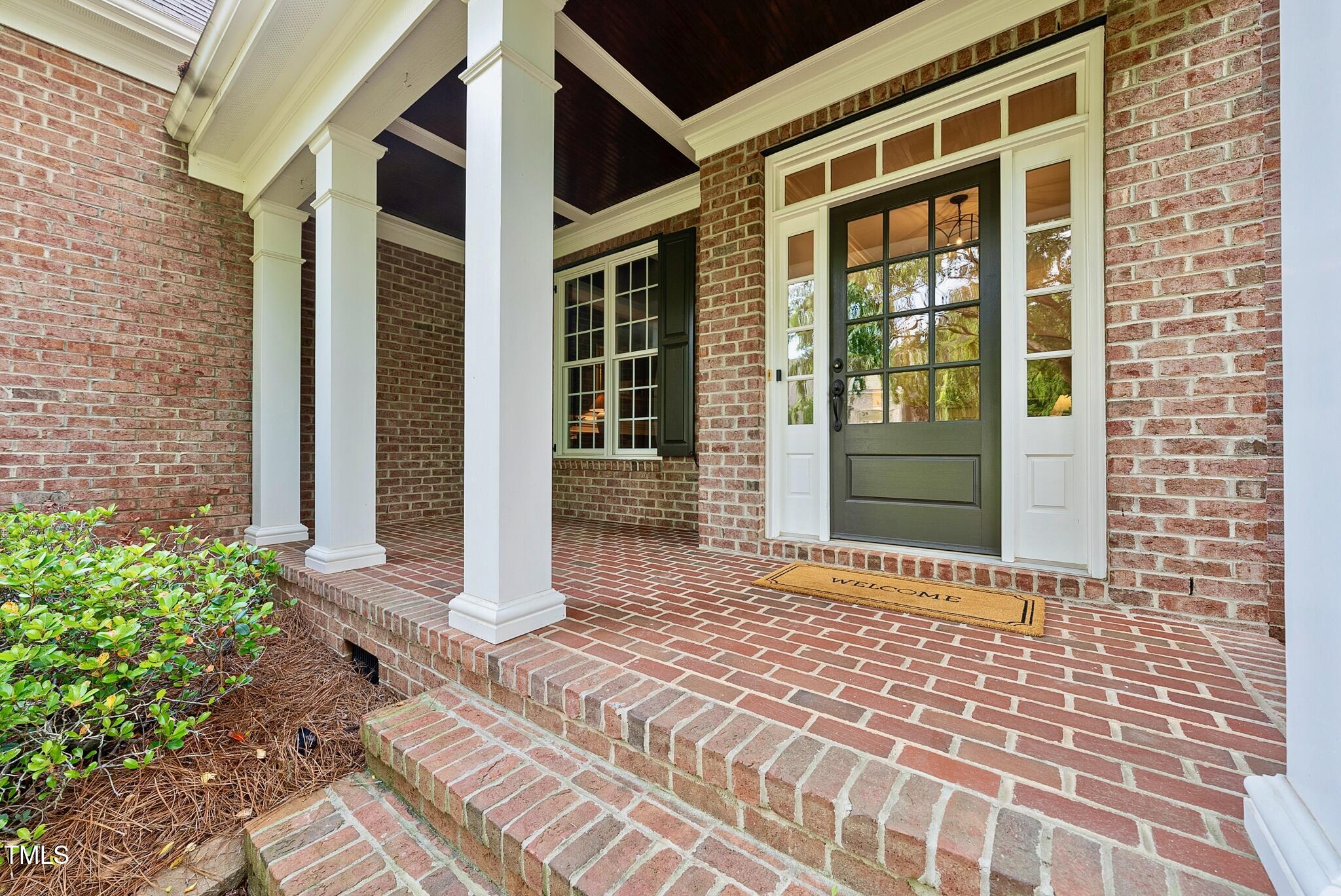 5217 Roswellcrest Court