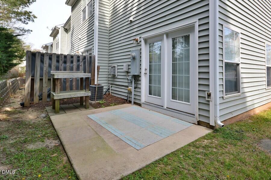 1326 Holly Grove Way