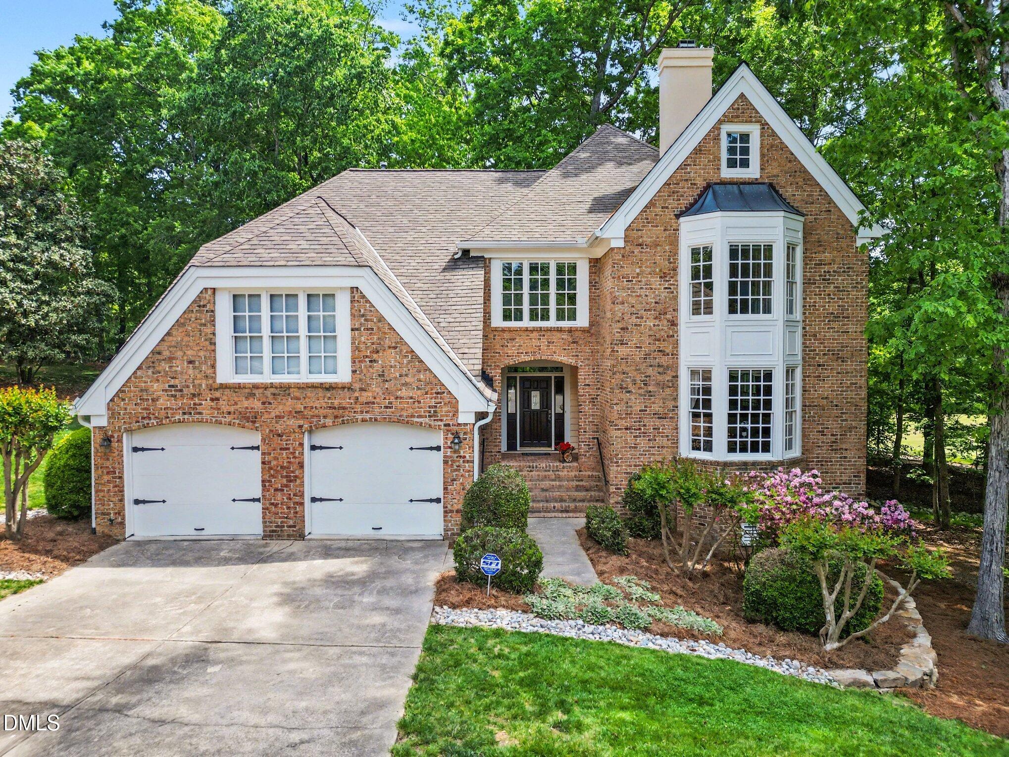 1224 E Pointe Drive