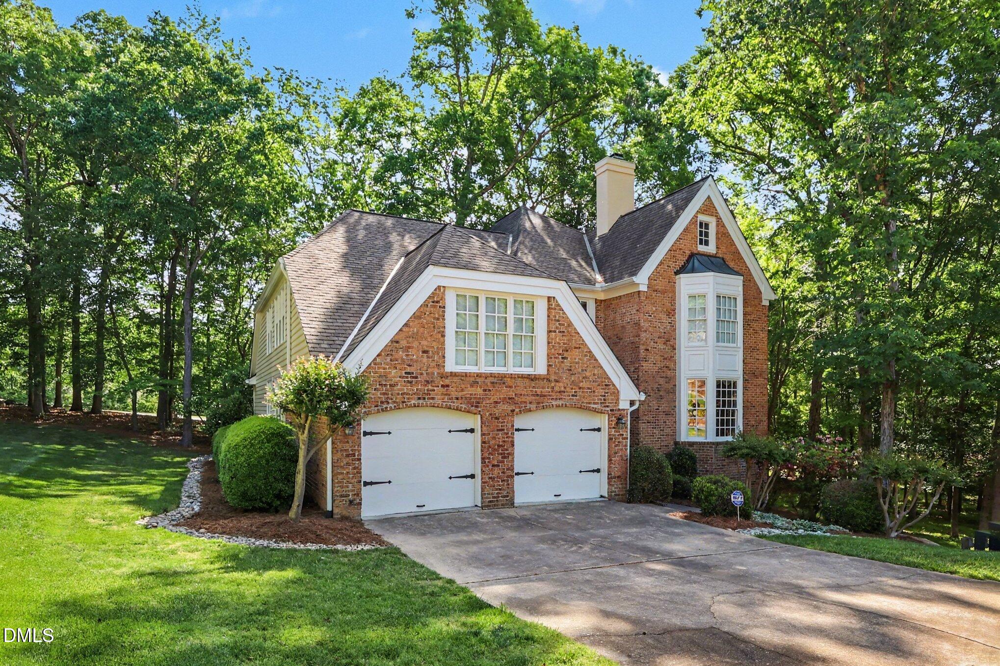 1224 E Pointe Drive