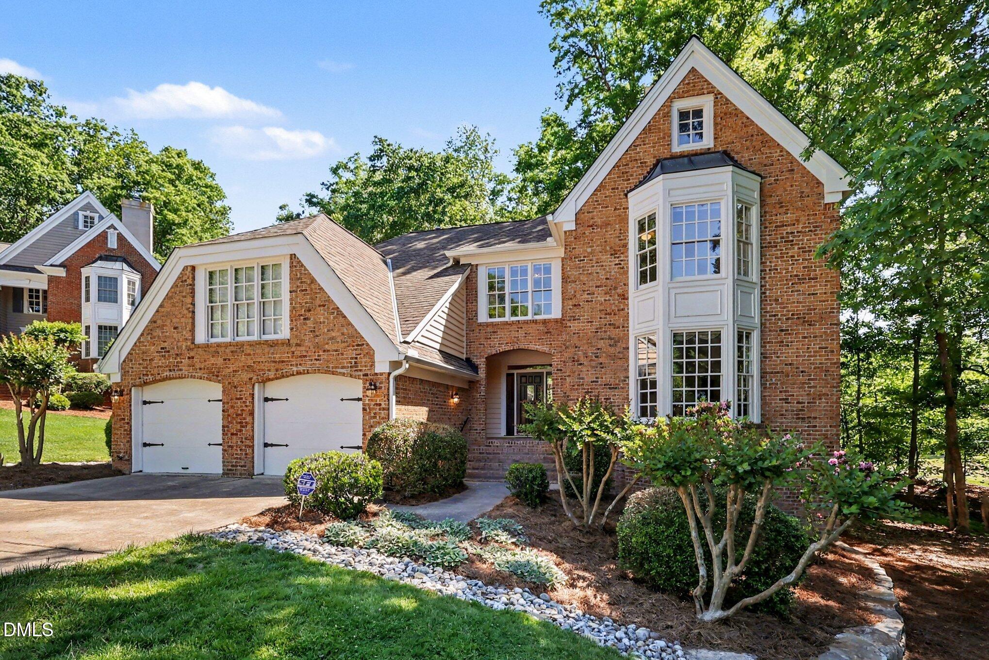 1224 E Pointe Drive