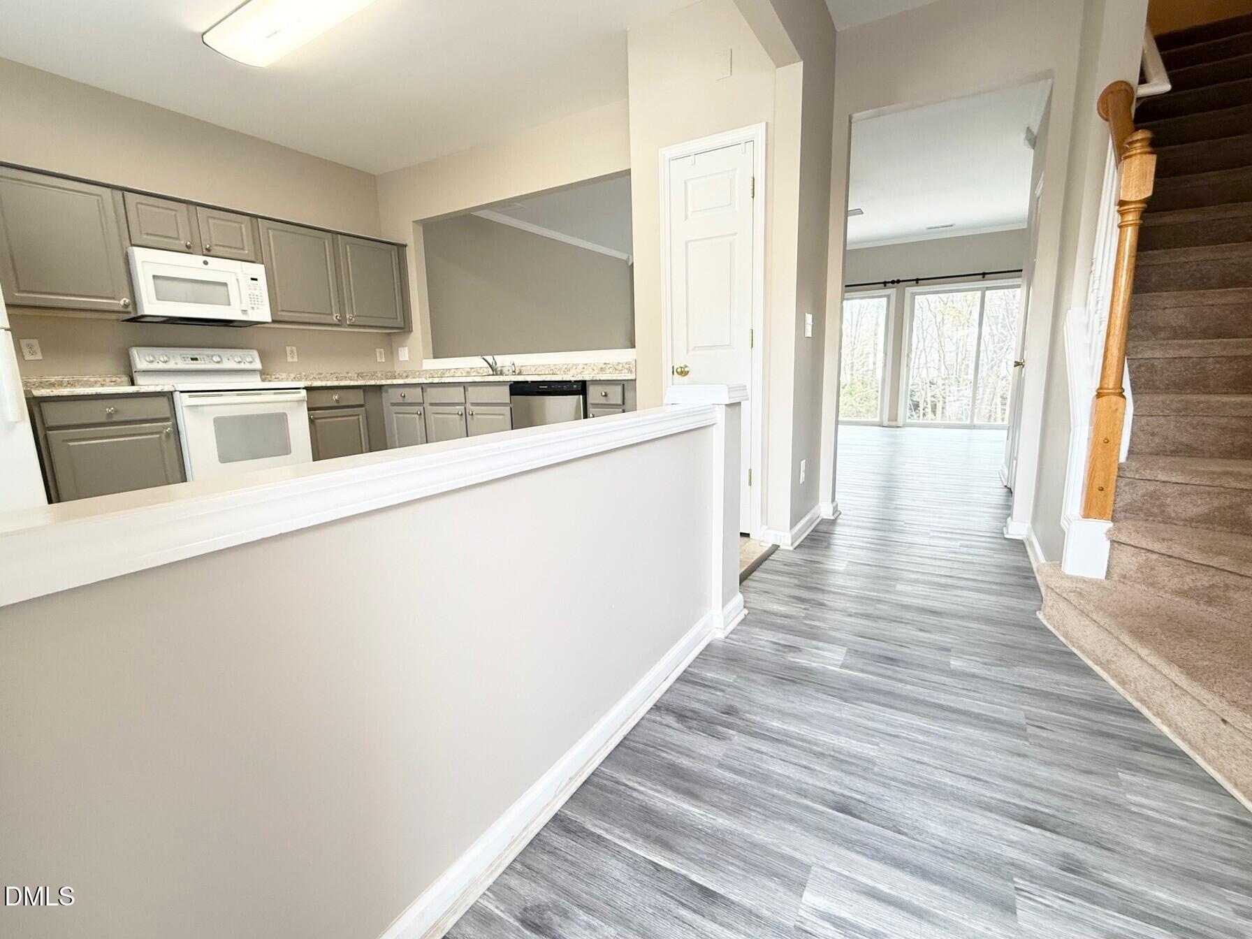 412 Canyon Lake Circle