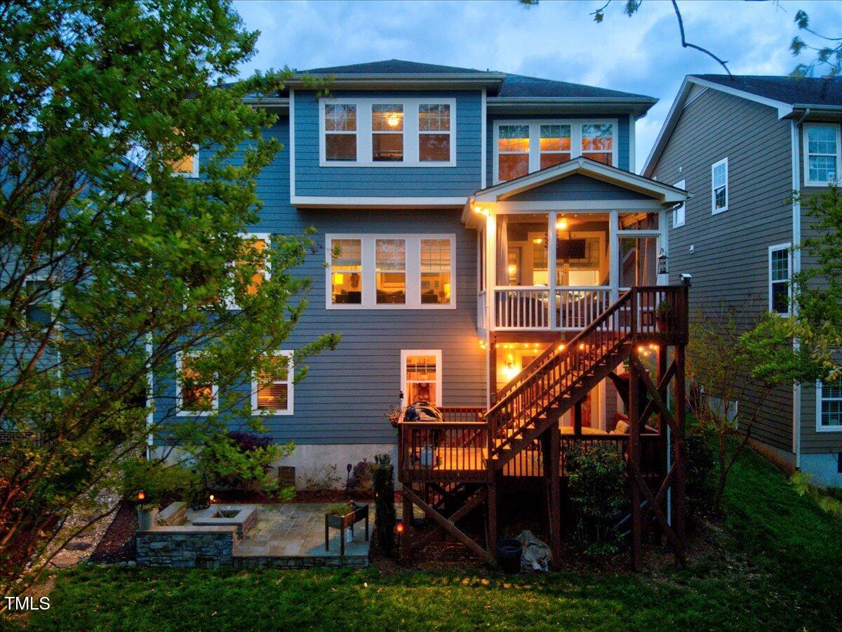 725 Ancient Oaks Drive