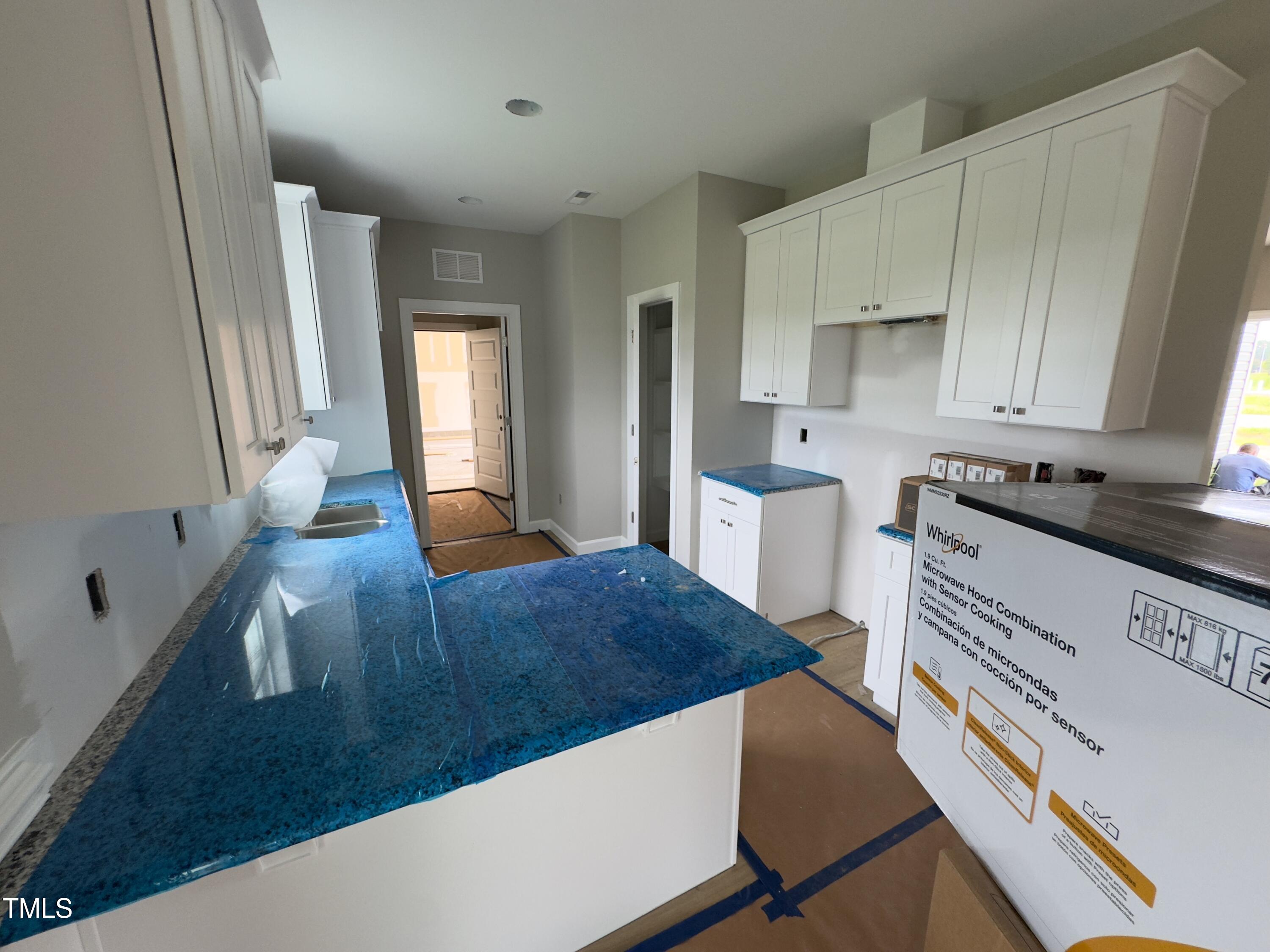 7 Alex Acres Way