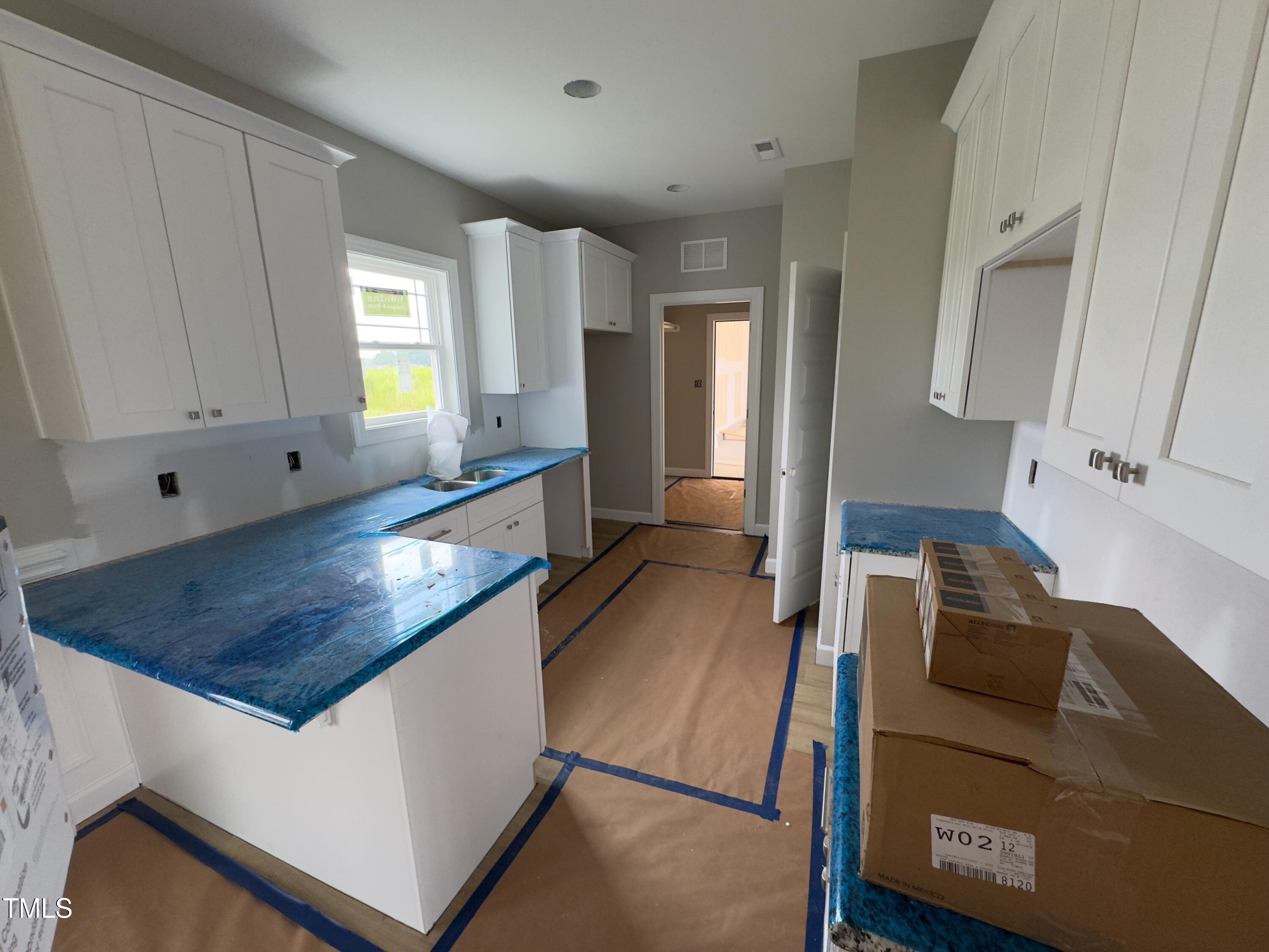 7 Alex Acres Way