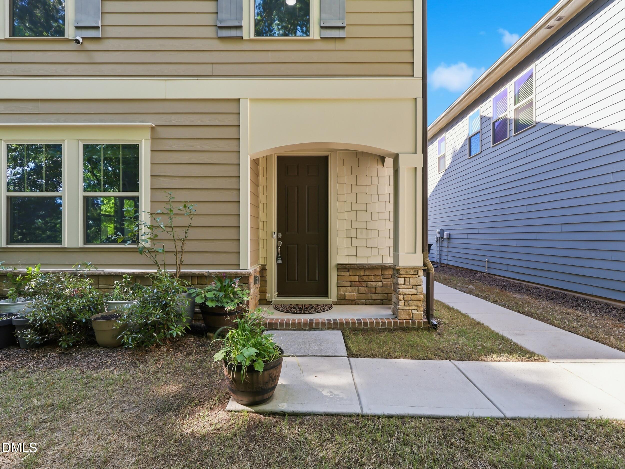 1041 Cotulla Drive