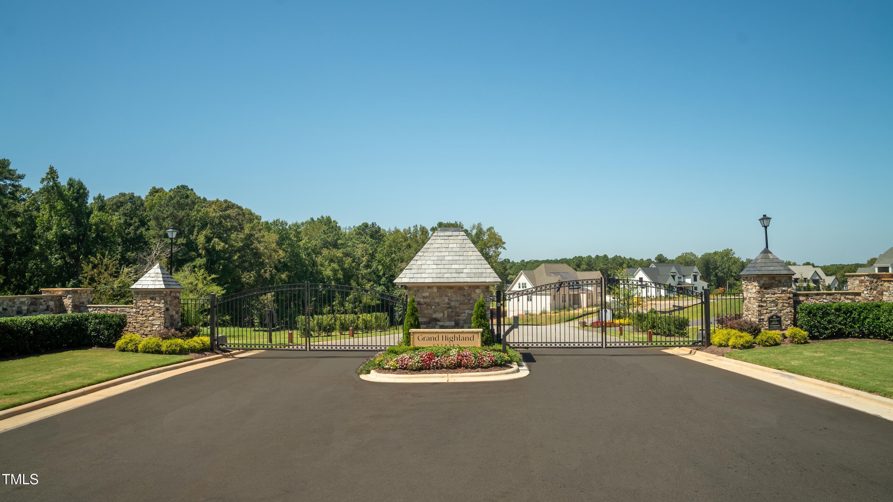 1725 Legacy Ridge Lane