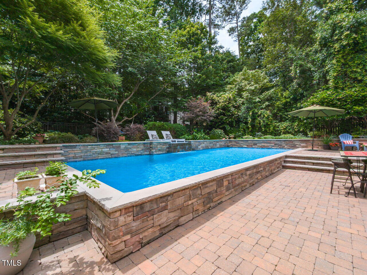 121 Flint Point Lane
