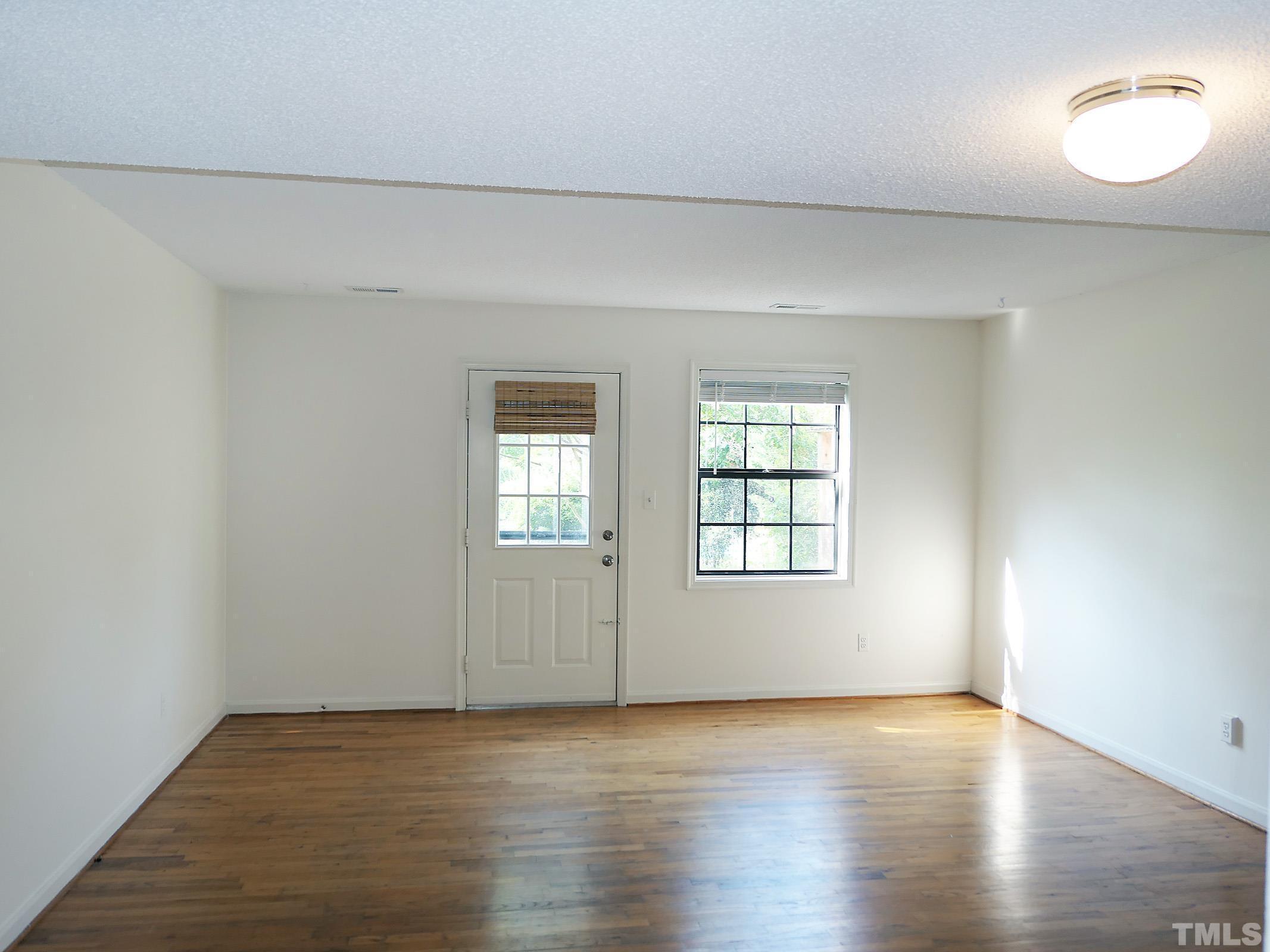 105 Fidelity Street B33