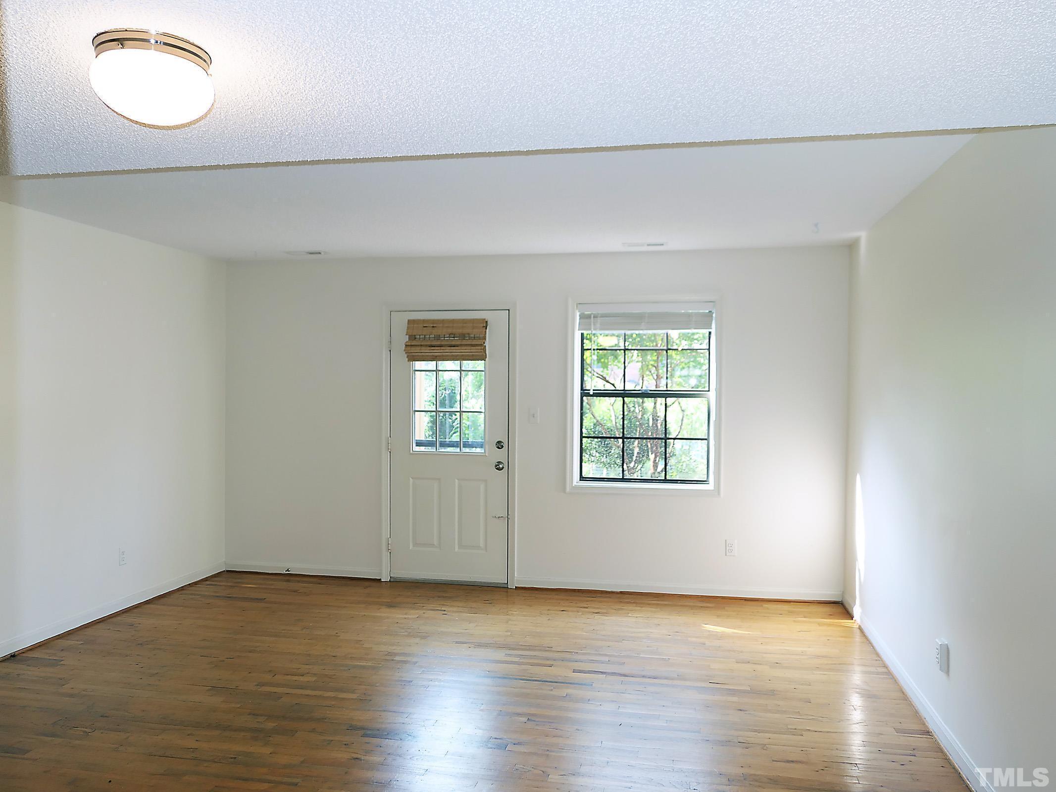 105 Fidelity Street B33