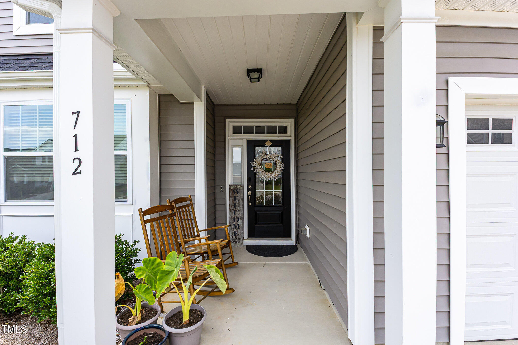 712 Calera Lane