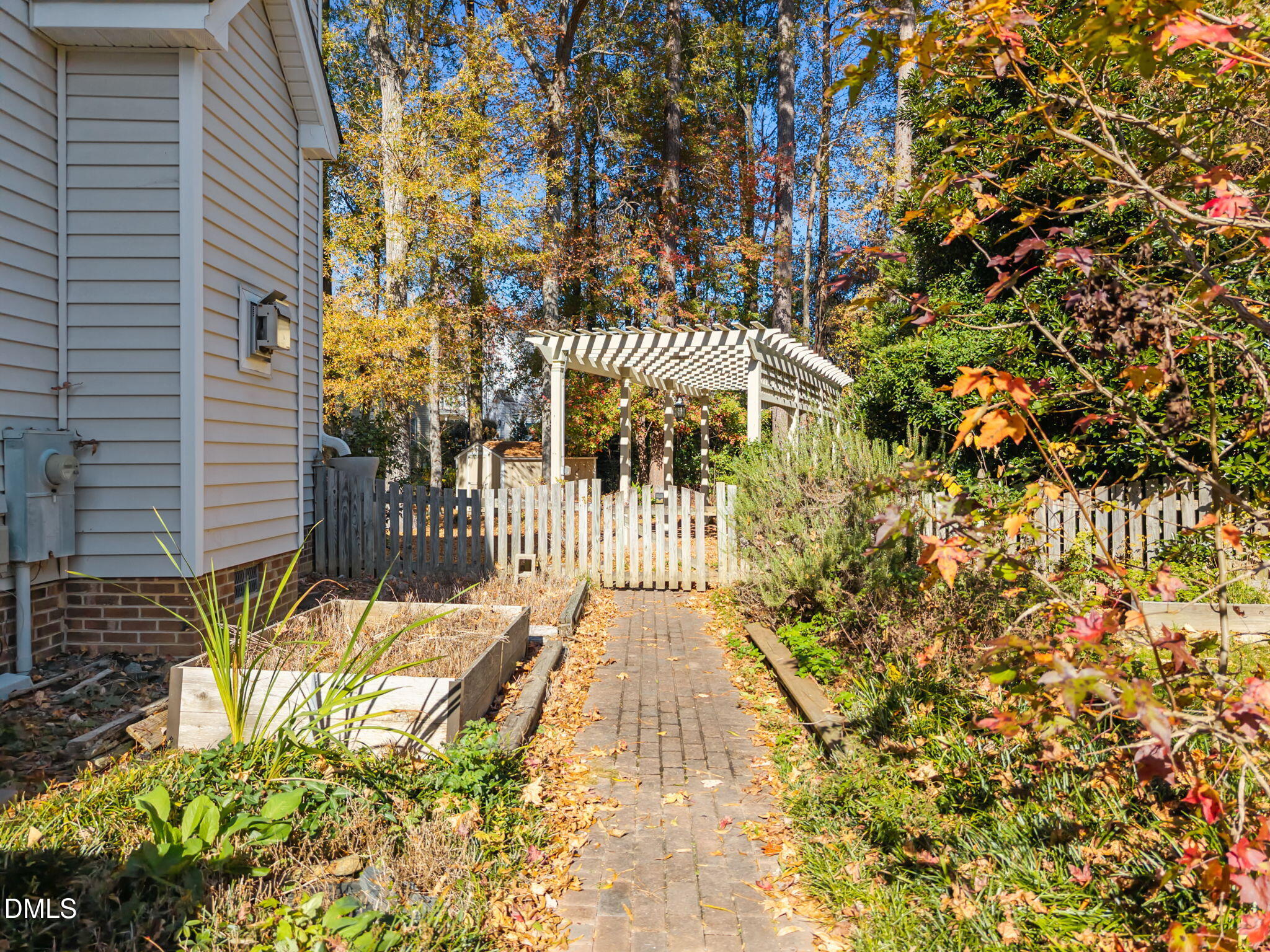 105 Aspen Hollow Court