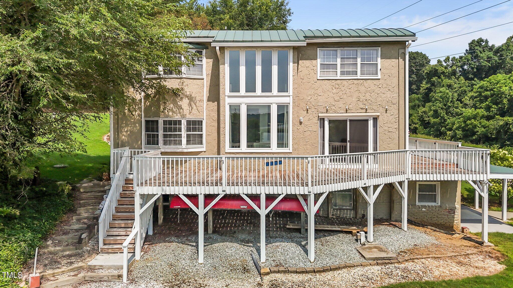 103 Saint George Lane