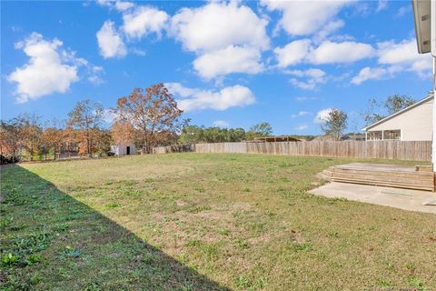 A home in Raeford