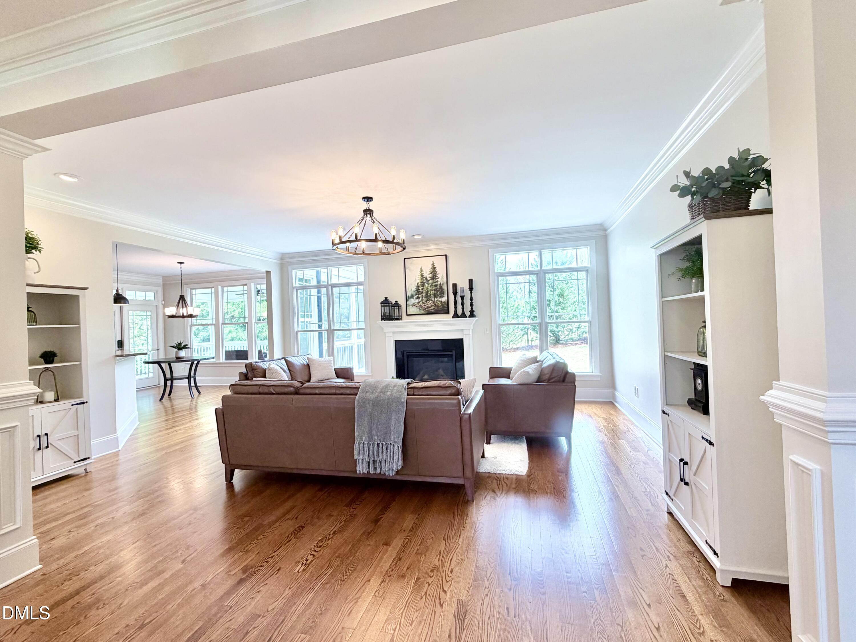 115 Woodland Ridge Court